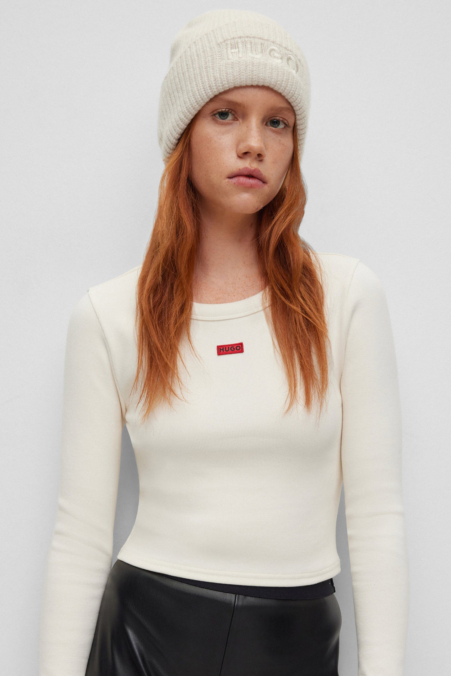 Женская белая шапка HUGO 50500970;110
