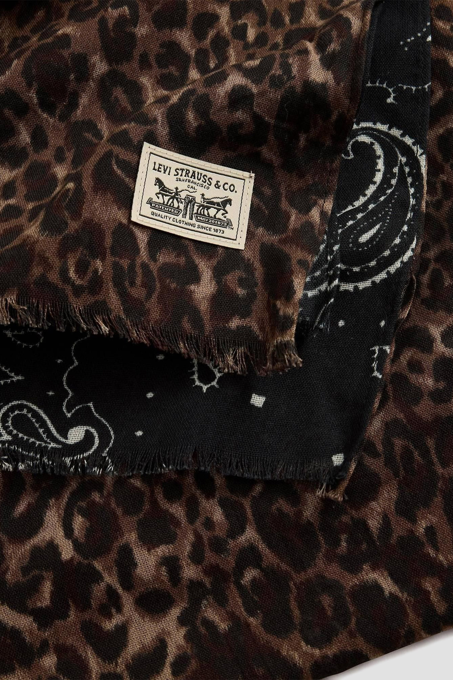 Женский двусторонний шарф с узором Levi’s® 004CZ;0000