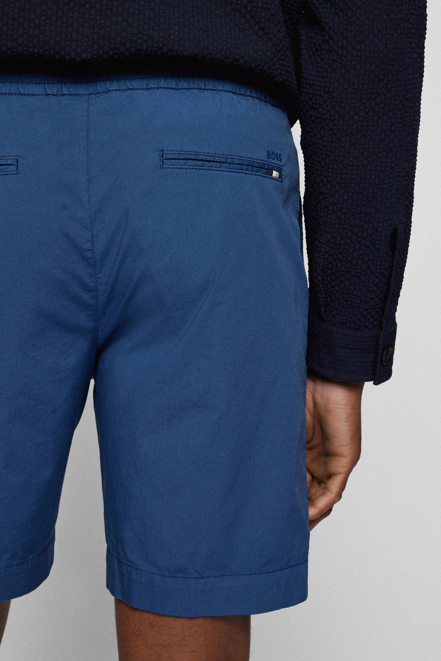 Мужские синие шорты BOSS 50466846;413