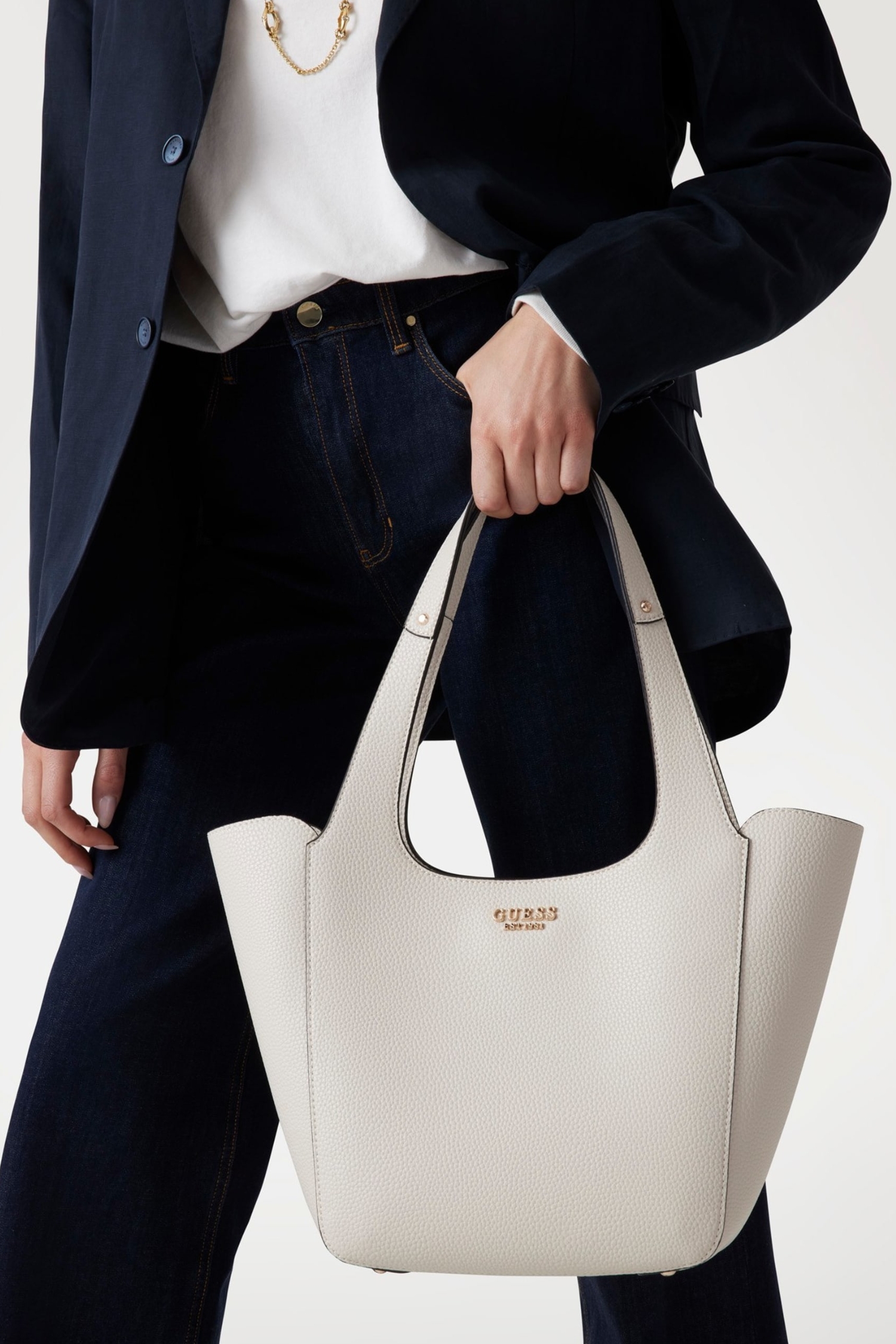 Женская белая сумка Guess HWBG96.40220;BON