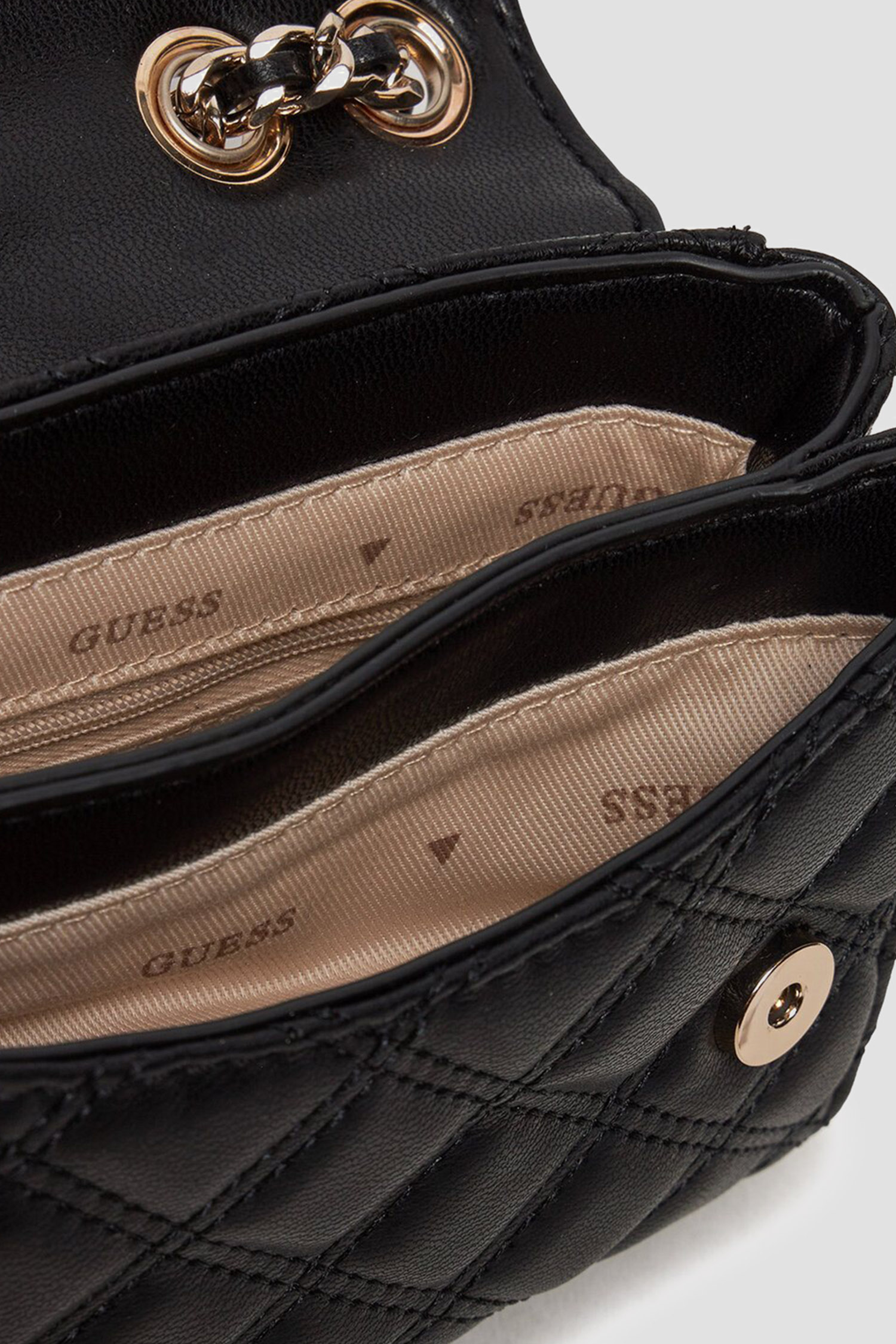 Женская черная сумка Guess HWQG87.48740;BLA