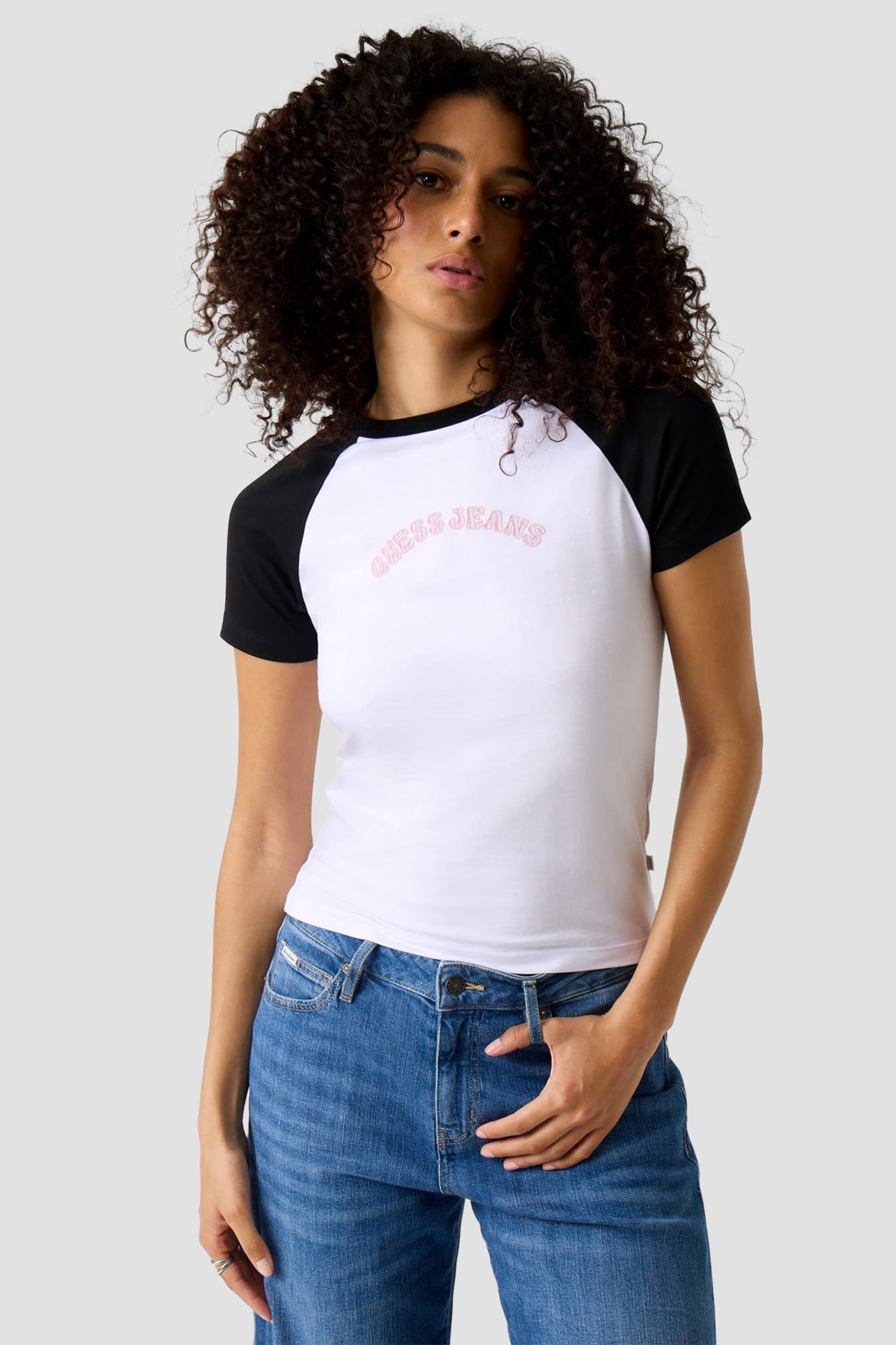 Жіноча біла футболка Guess Jeans W6GIB0.J1314;G011