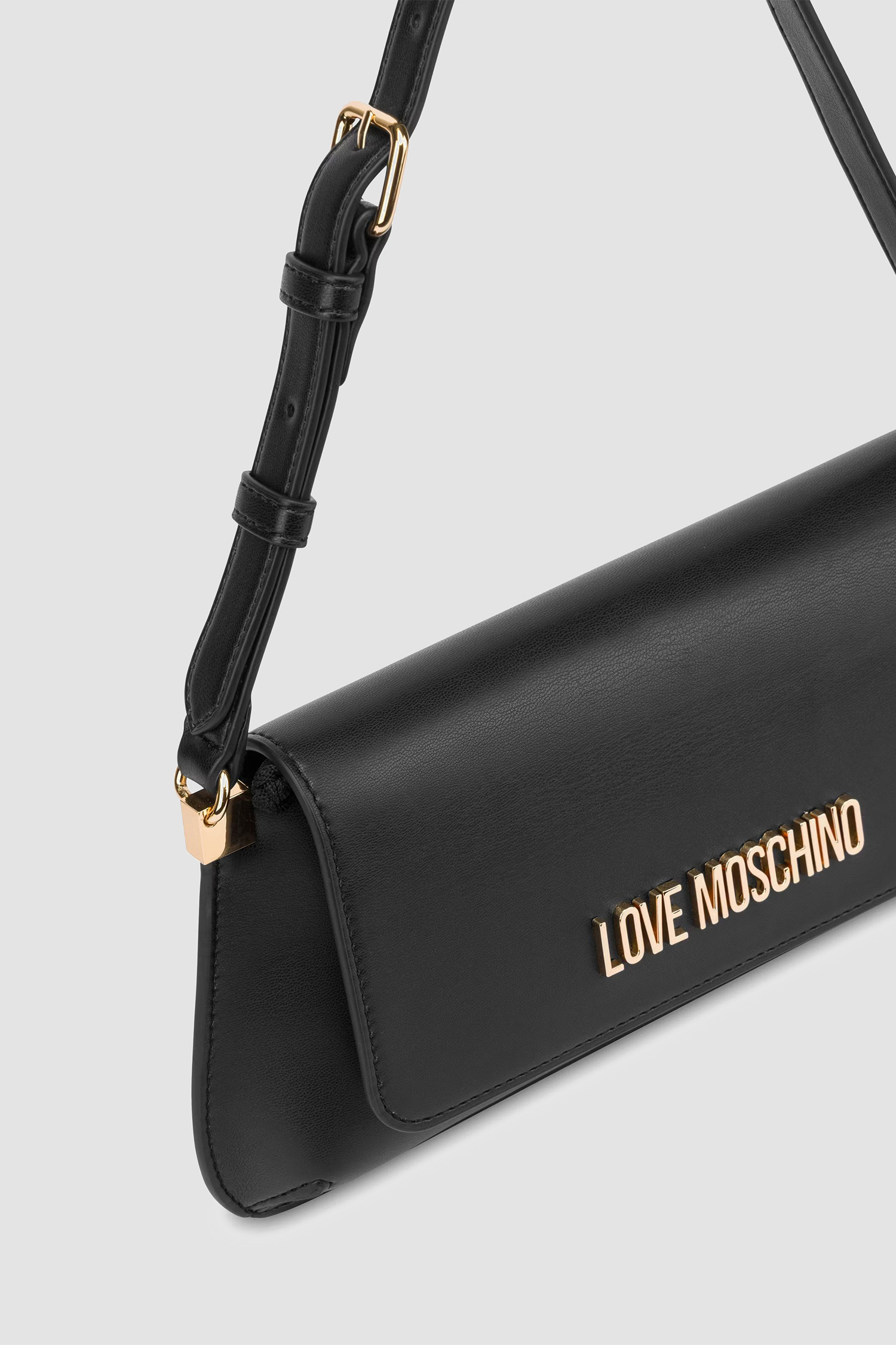 Женская черная сумка Moschino JC4058PP1M.LO0;000