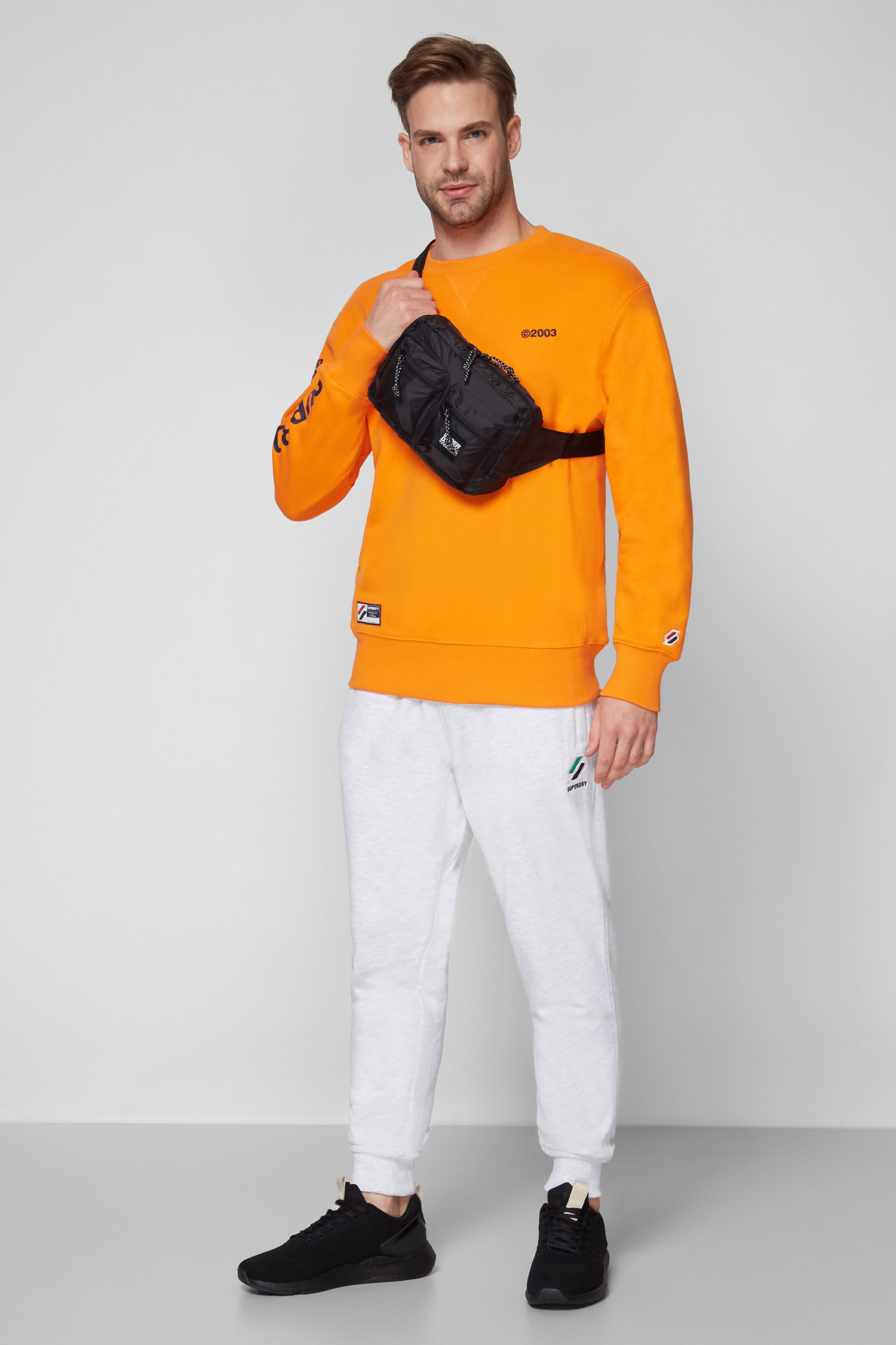 Чоловічі сірі спортивні штани SuperDry M7010714A;54G