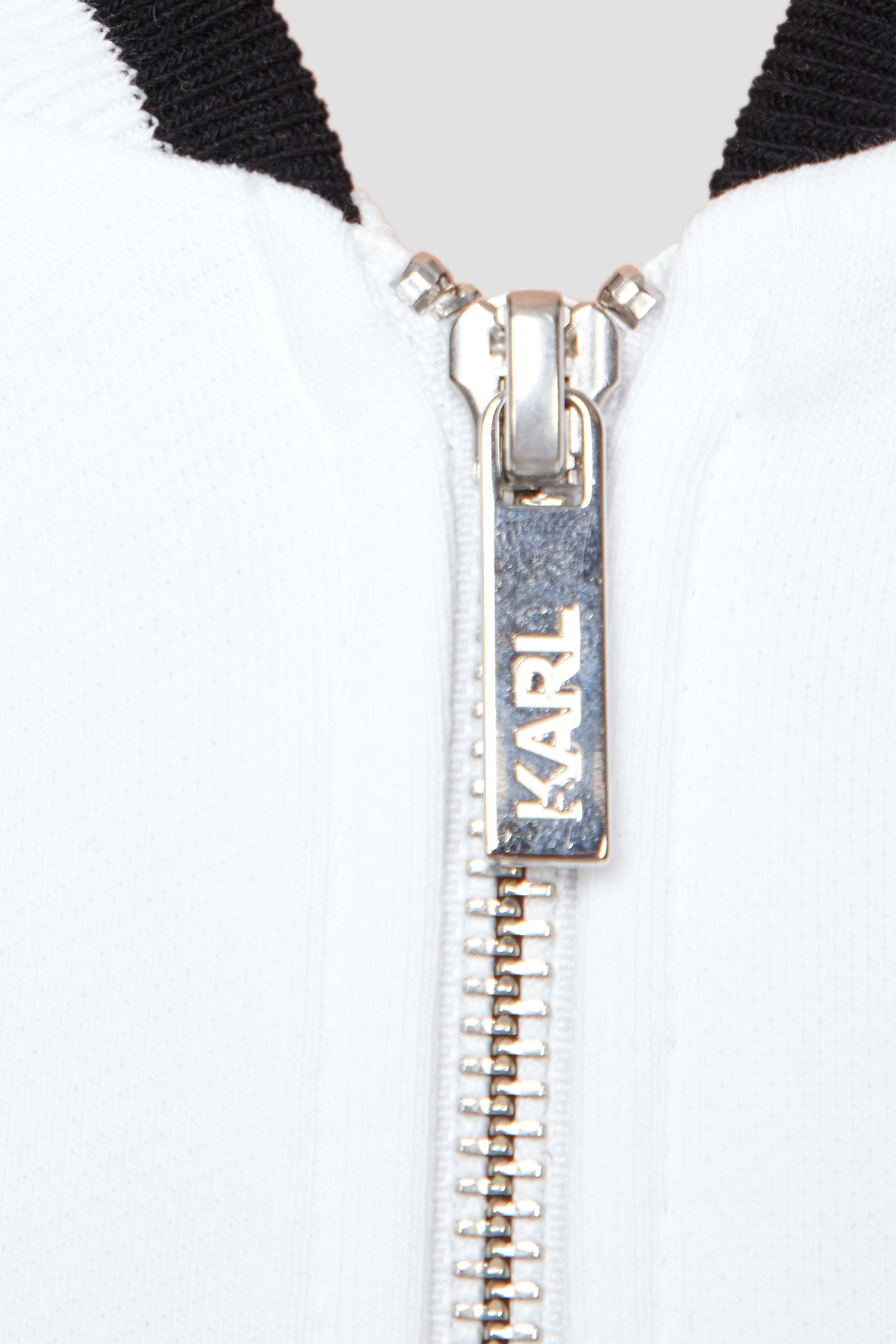 Чоловіча біла спортивна кофта Karl Lagerfeld 541900.705410;10