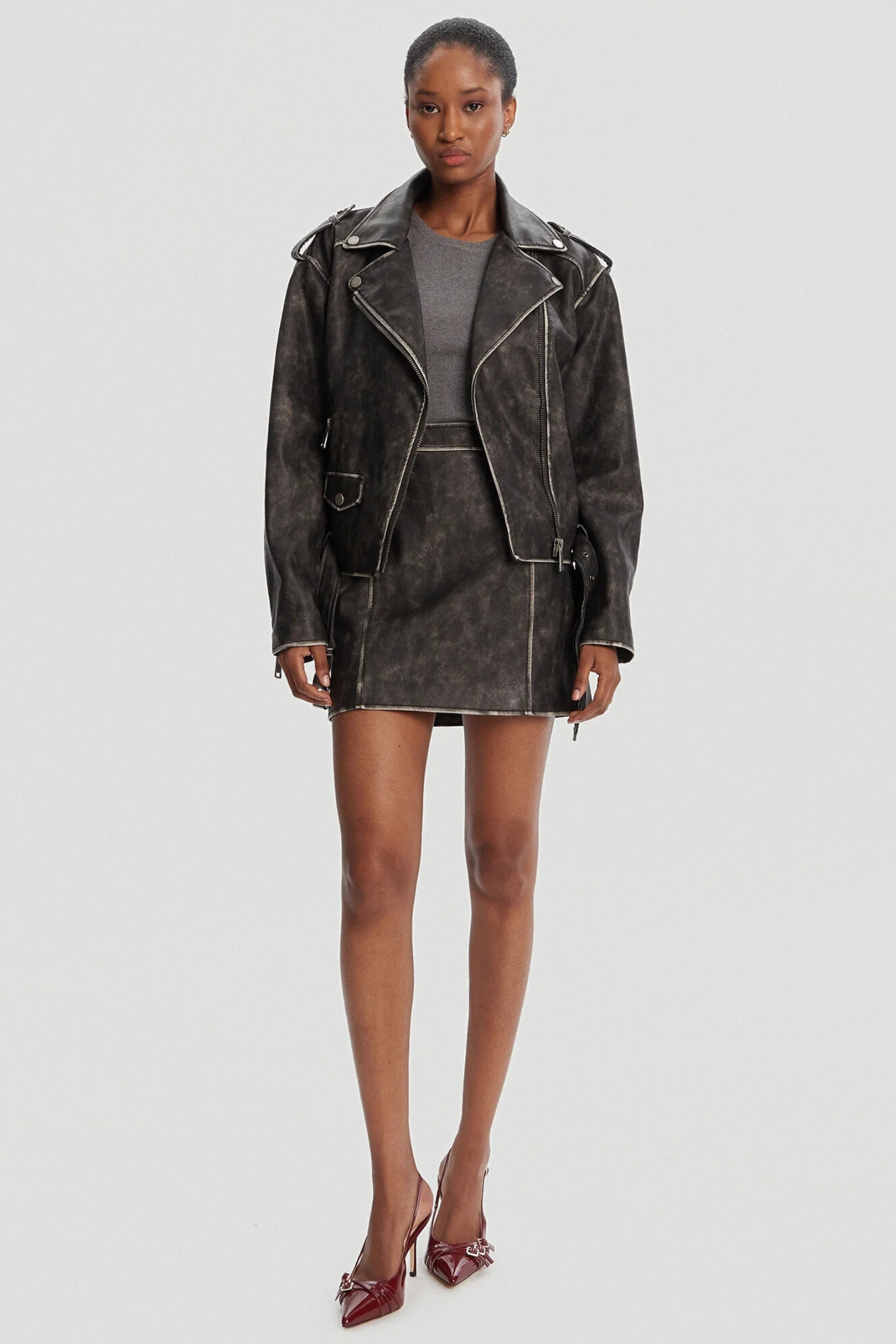 Жіноча темно-сіра косуха Guess W5YL04.WHDI0;JTMU