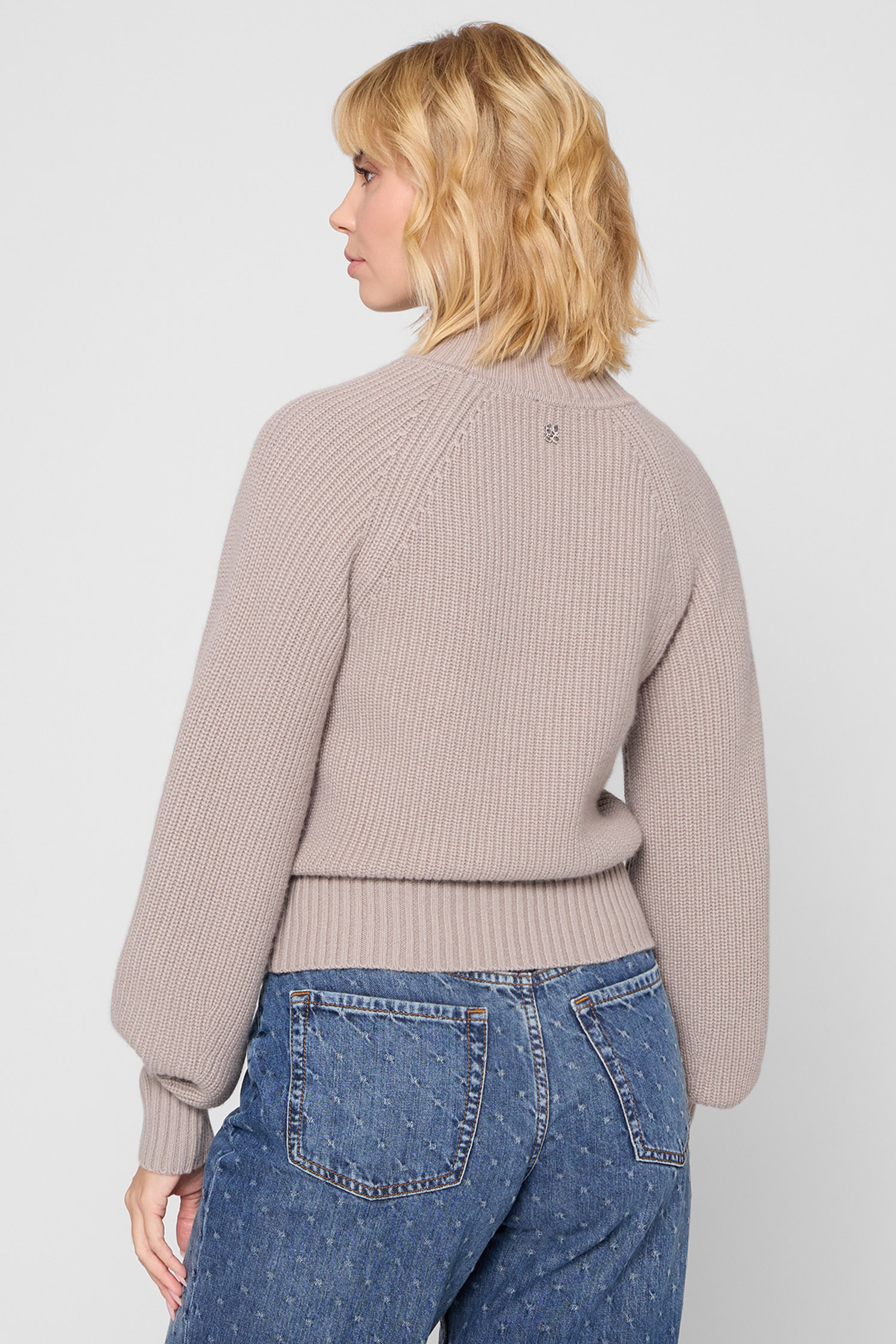 Женский серый шерстяной гольф HUGO 50548292;273