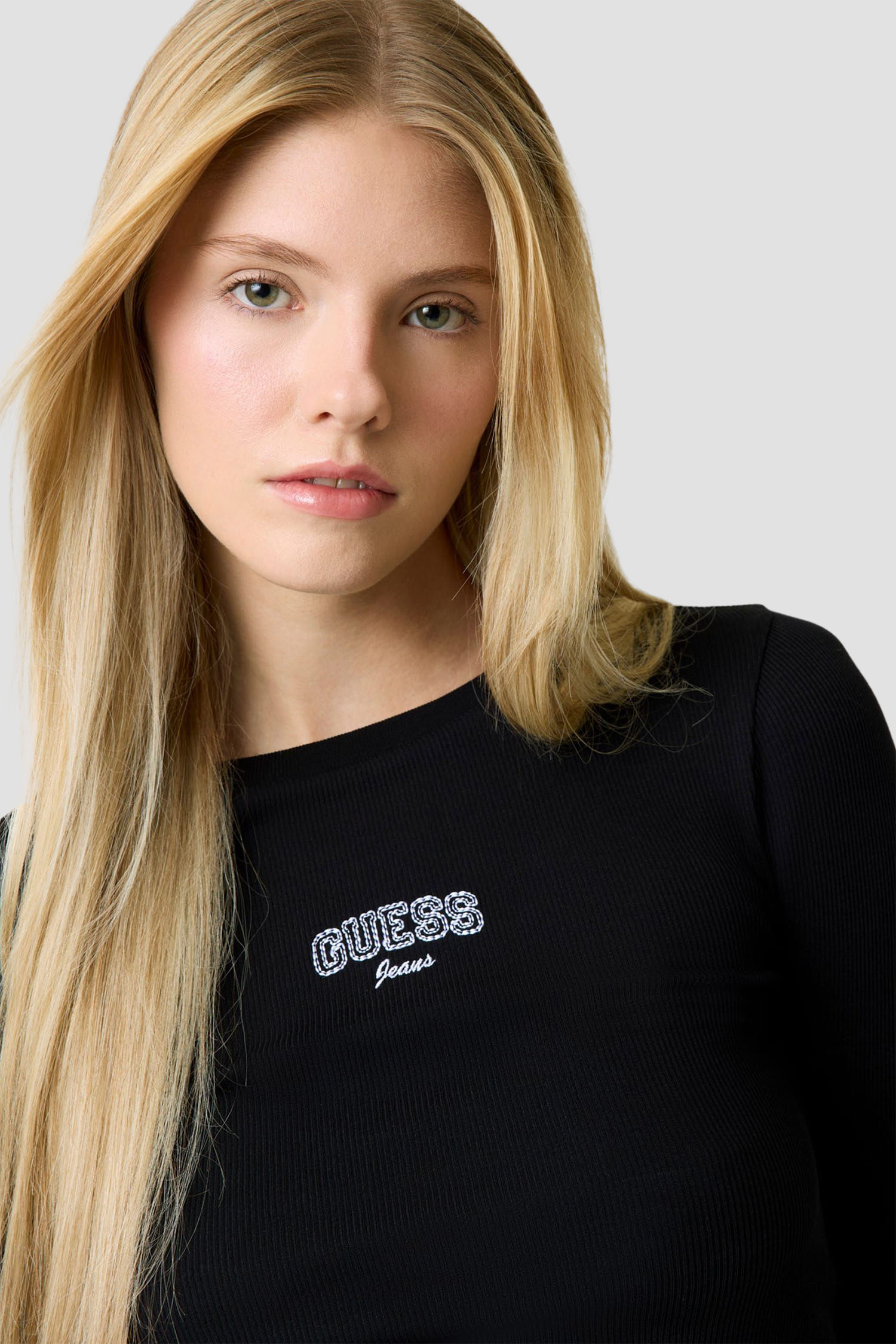 Жіночий чорний джемпер Guess Jeans W6RP22.KA0H1;JBLK