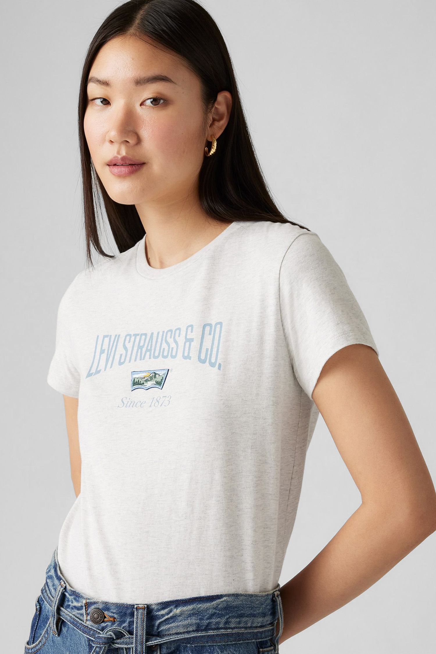 Женская светло-серая футболка Levi’s® 17369;2800