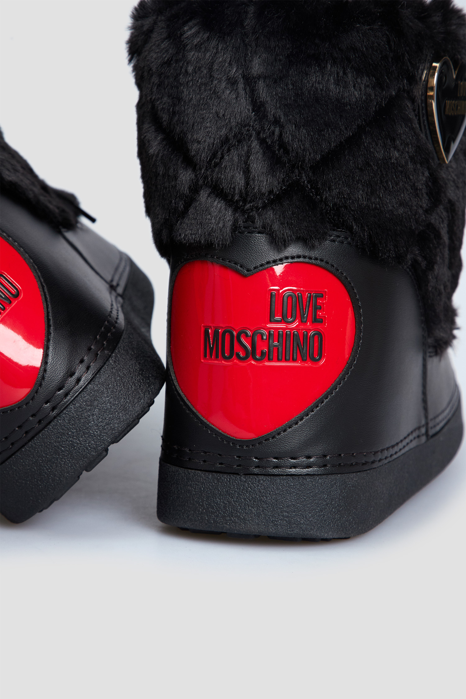 Женские черные полусапоги Moschino JA24232G0H.JW0;000