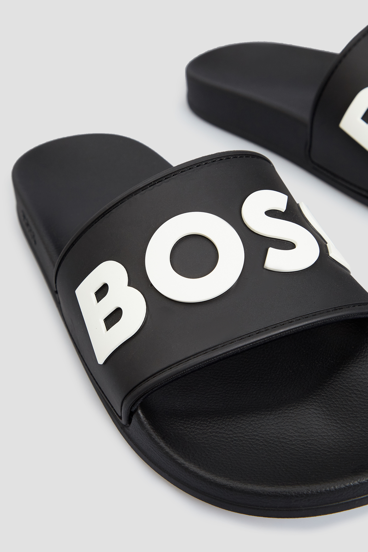 Женские черные слайдеры BOSS 50488941;001