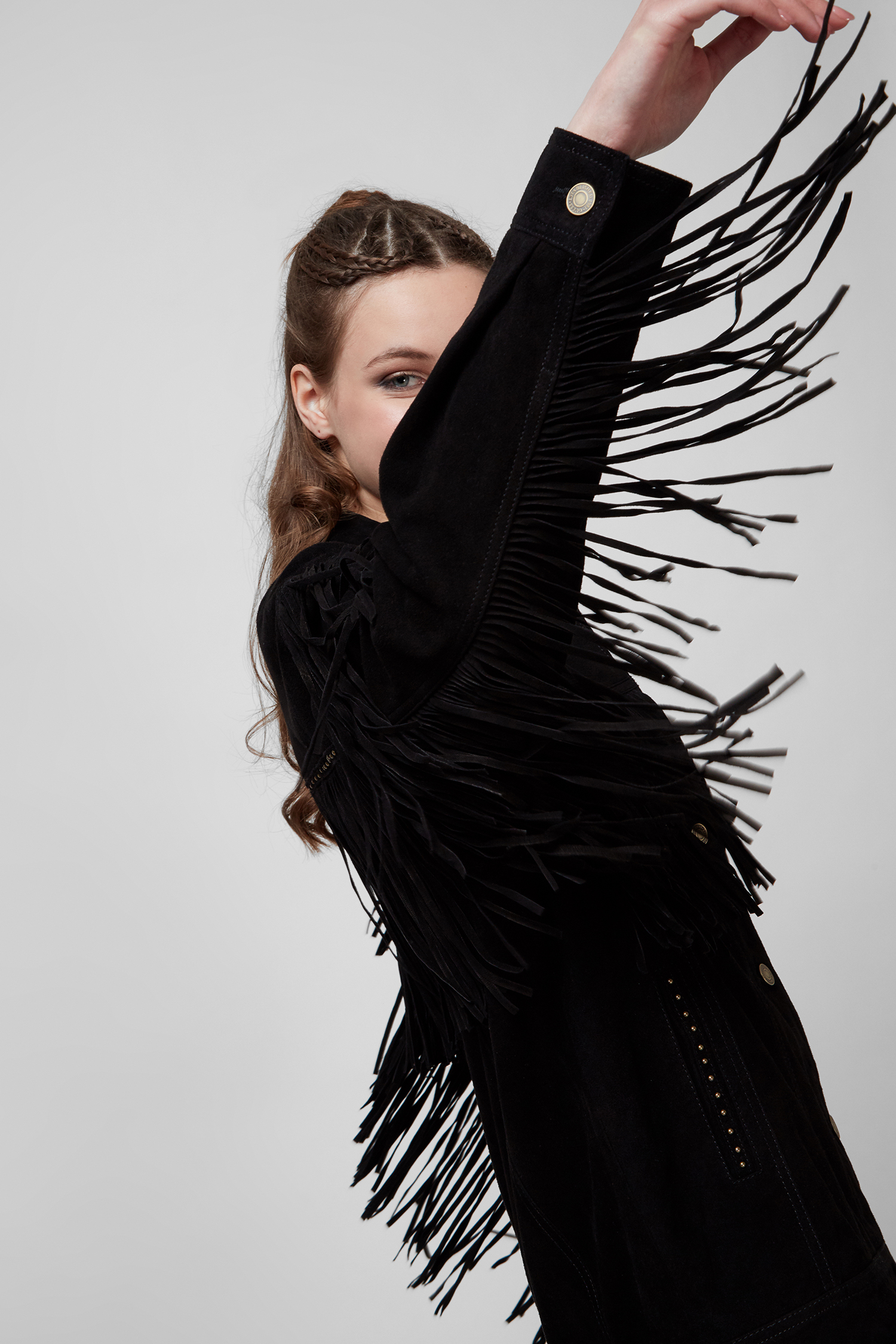 Черная замшевая куртка для девушек Guess W2RL13.L0P70;JBLK