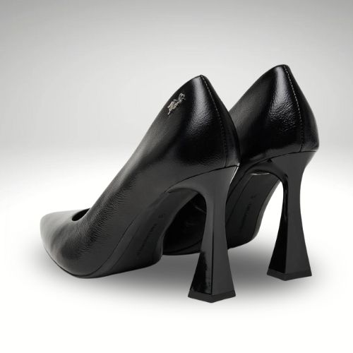 Обувь на каблуках