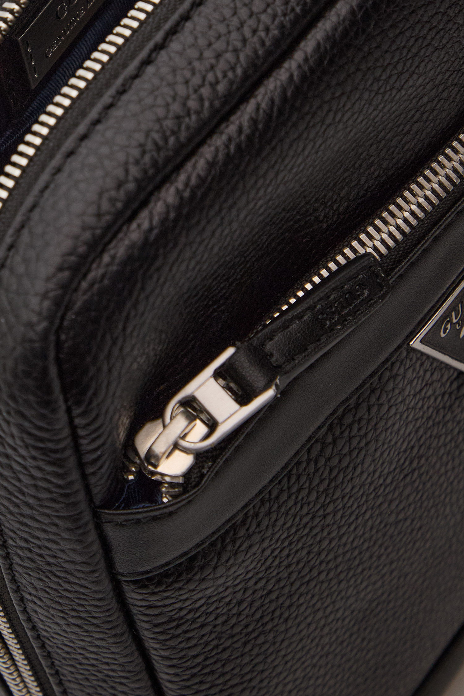 Чоловіча чорна сумка Guess HMMOGR.P6159;BLA