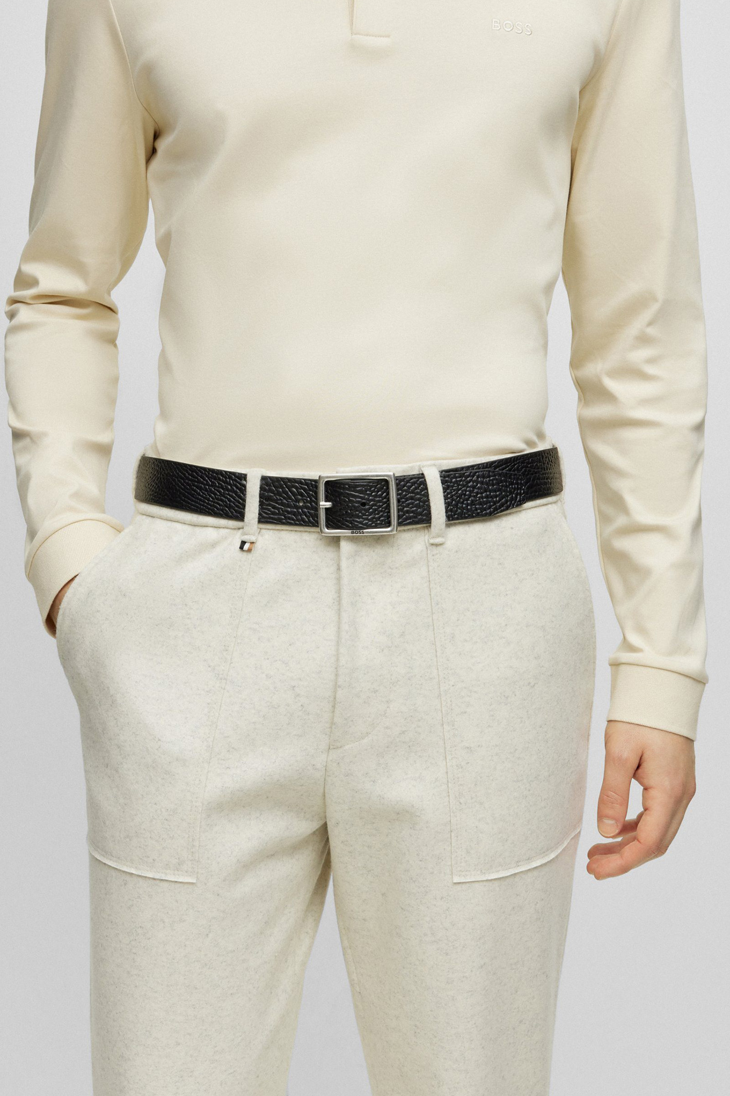 Мужской черный кожаный ремень BOSS 50481028;001