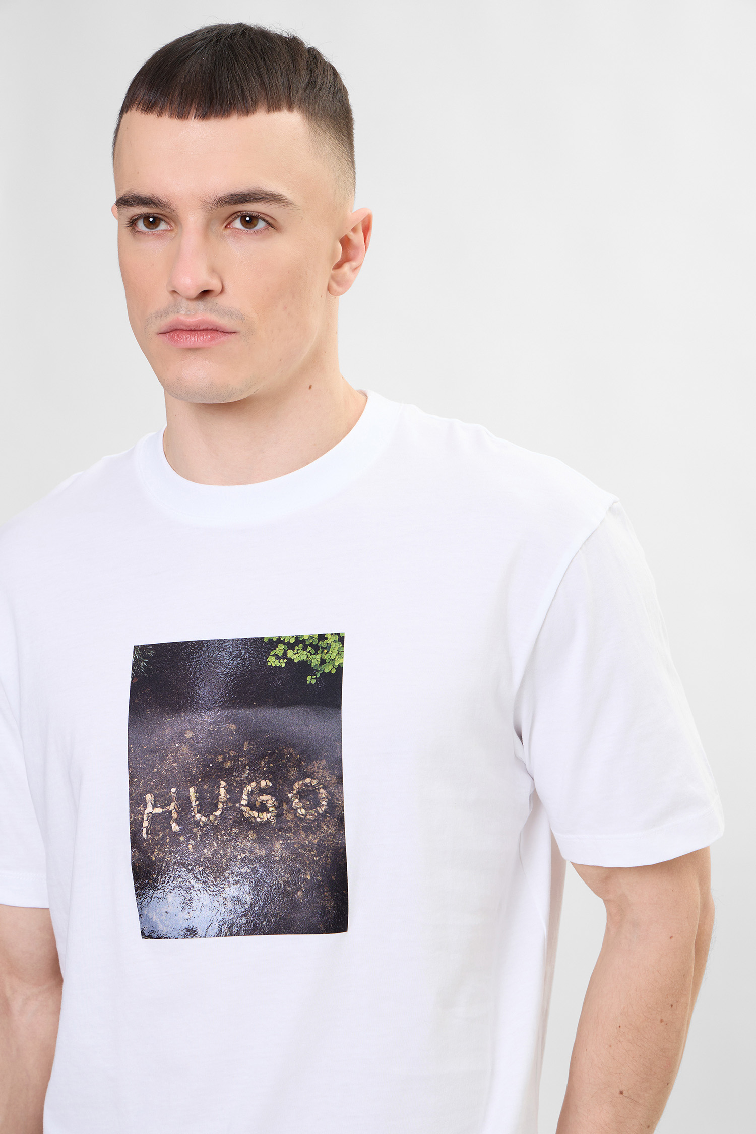 Мужская белая футболка HUGO 50554319;100
