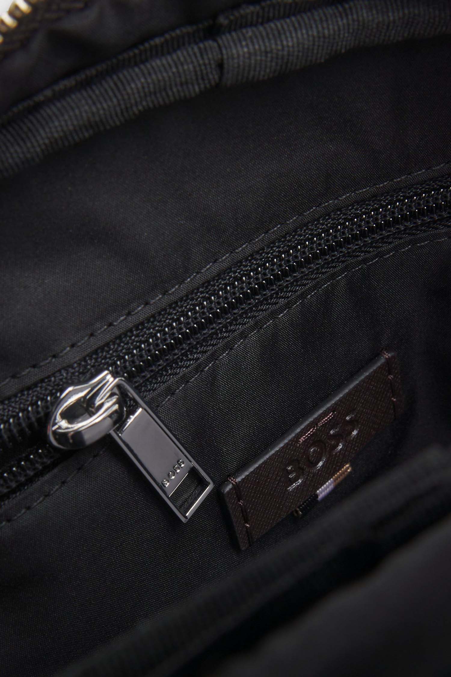 Чоловіча чорна шкіряна сумка BOSS 50483566;203