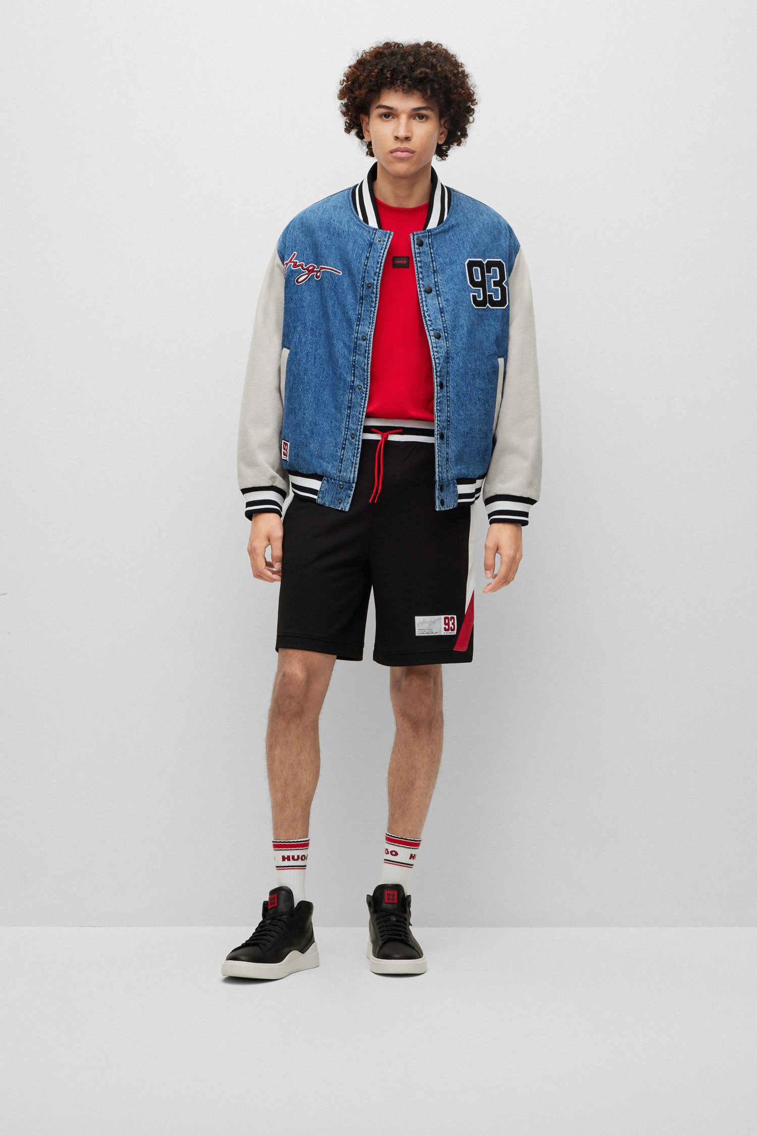 Чоловічі чорні шорти HUGO 50489621;001