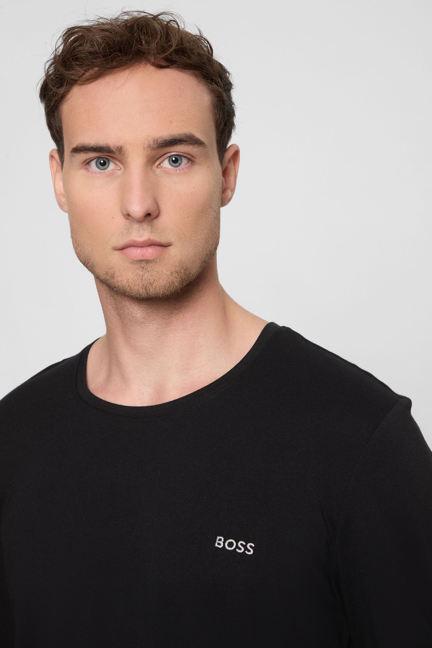 Мужской черный лонгслив BOSS 50515390;001