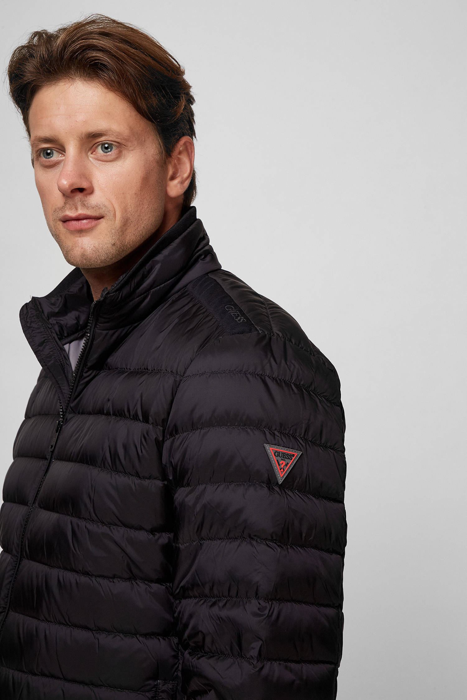 Чоловічий чорний пуховик Guess M1RL47.WDQ50;JBLK