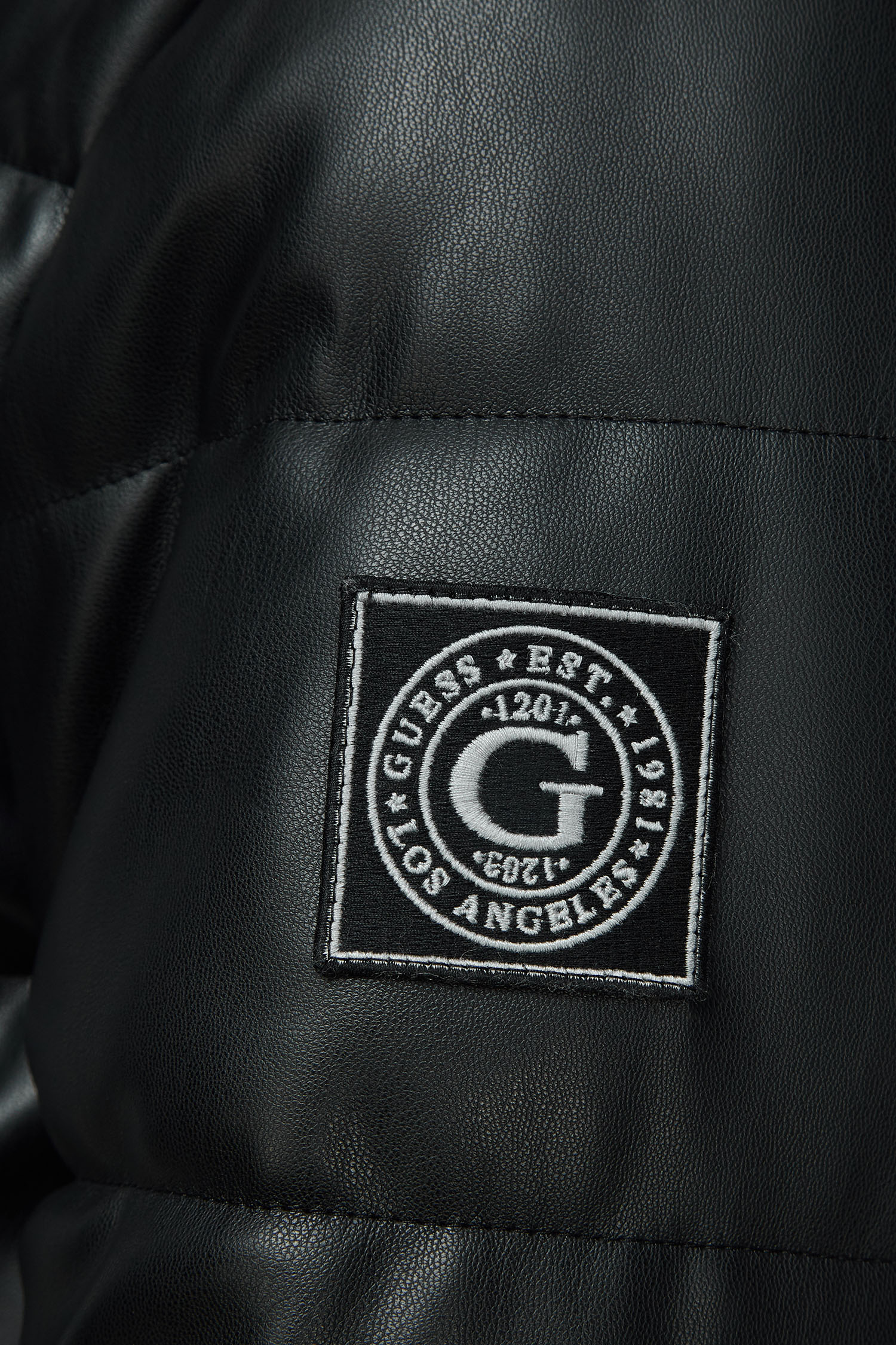 Мужская черная куртка Guess M3BL23.WFOZ0;JBLK