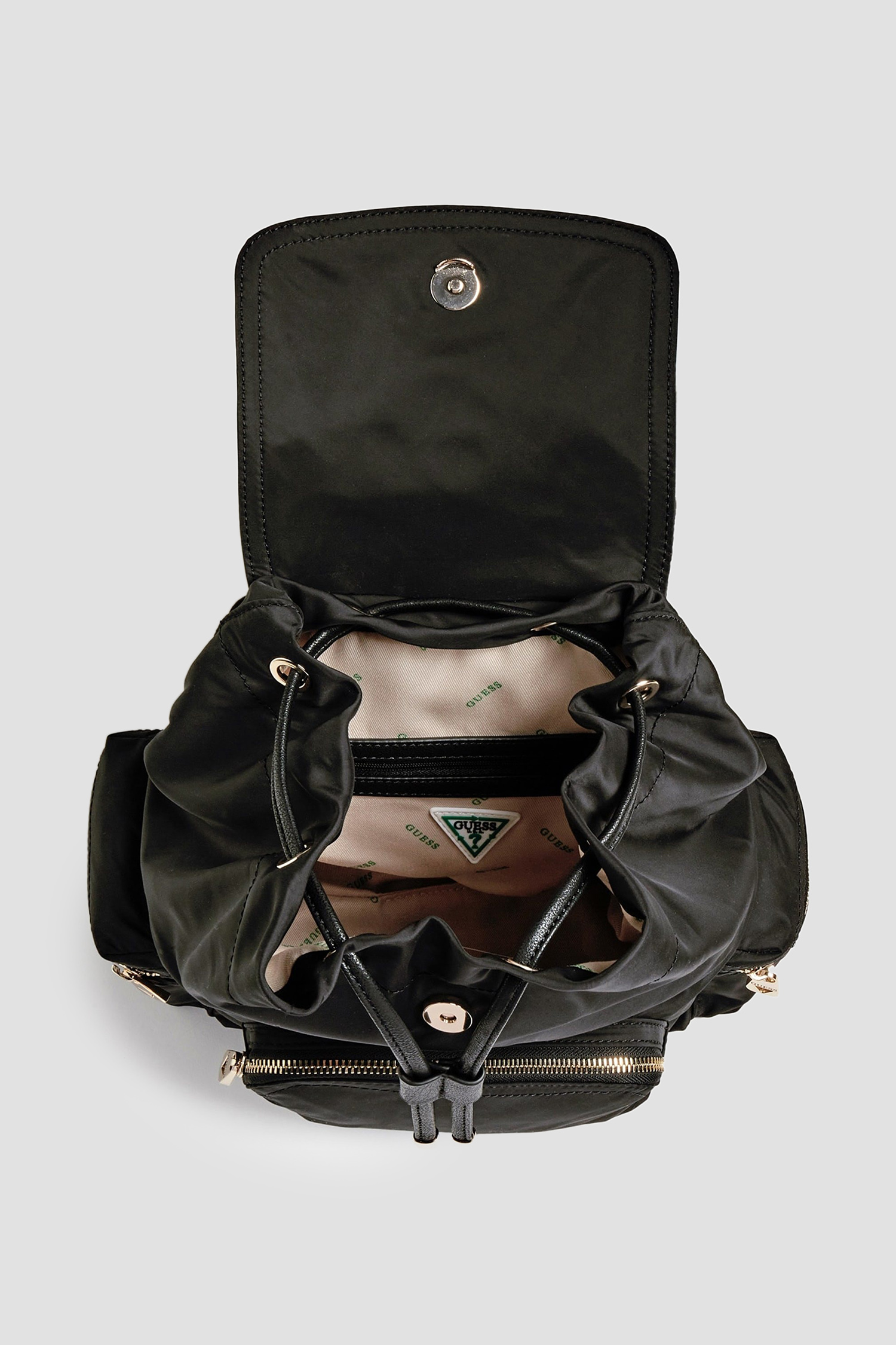 Женский черный рюкзак Guess HWEYG8.39532;BLA