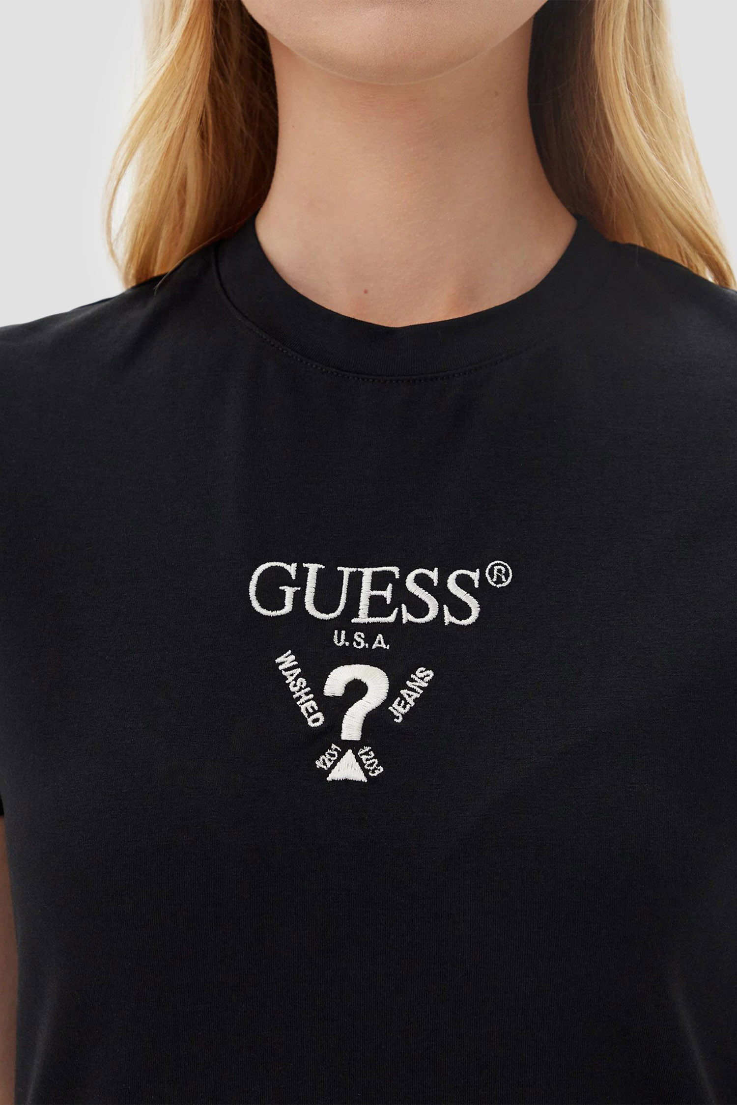 Женская черная футболка Guess V4YI21.KCDH1;FJ8N