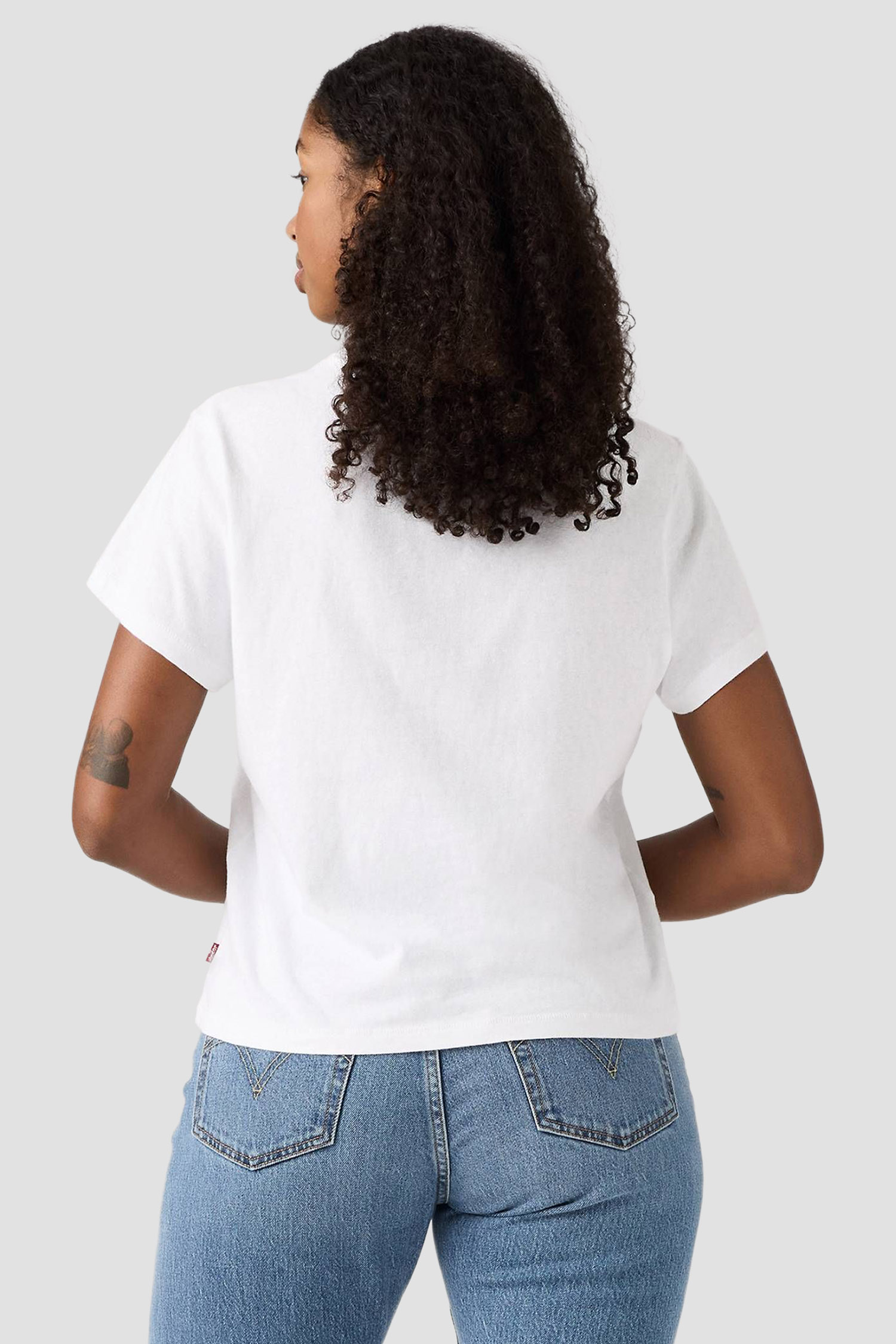 Жіноча біла футболка Levi’s® A2226;0140