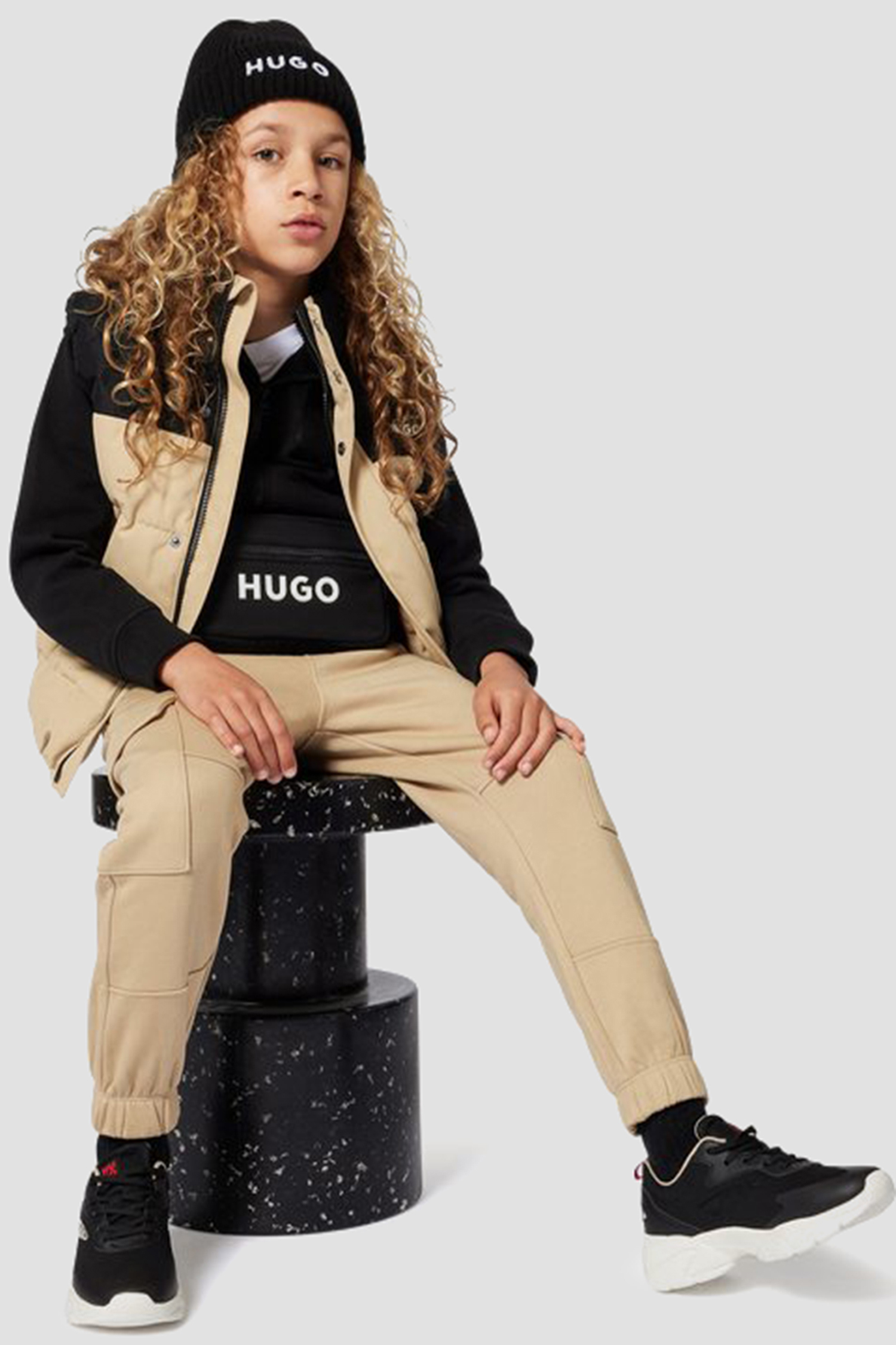 Детская черная шапка HUGO kids G00545;09B