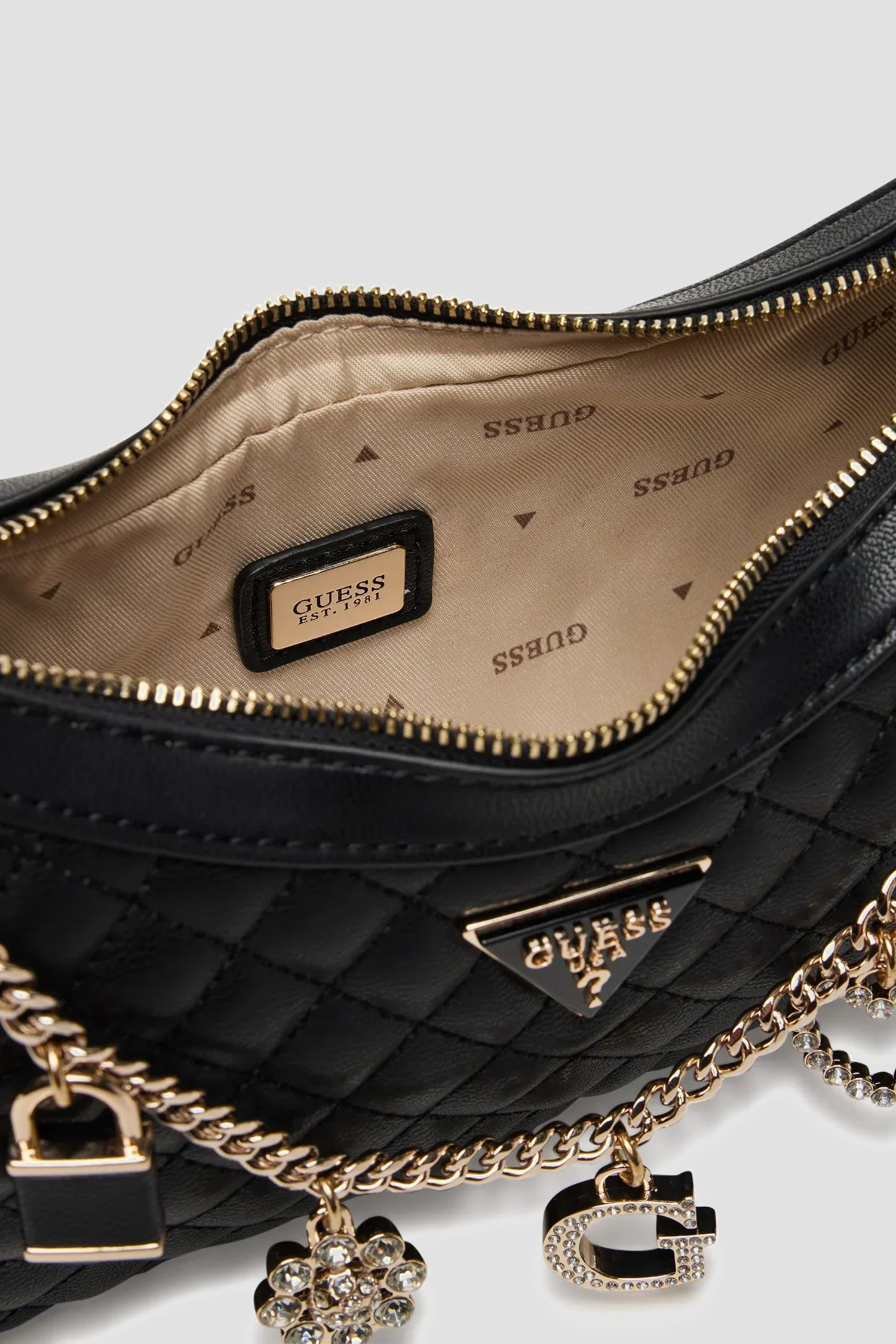 Женская черная сумка Guess HWEG86.79180;BLA