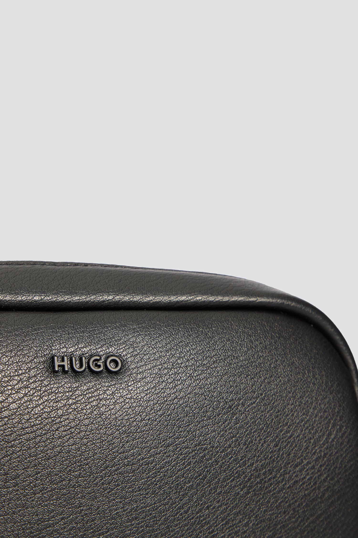 Женская черная сумка HUGO 50547050;001