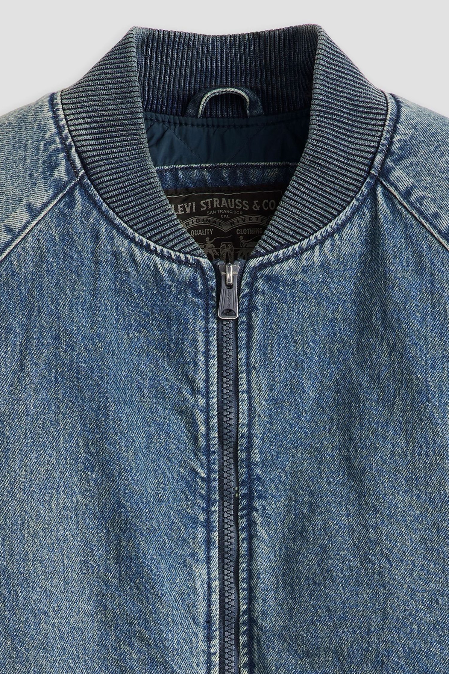 Чоловічий синій джинсовий бомбер Levi’s® A4418;0012