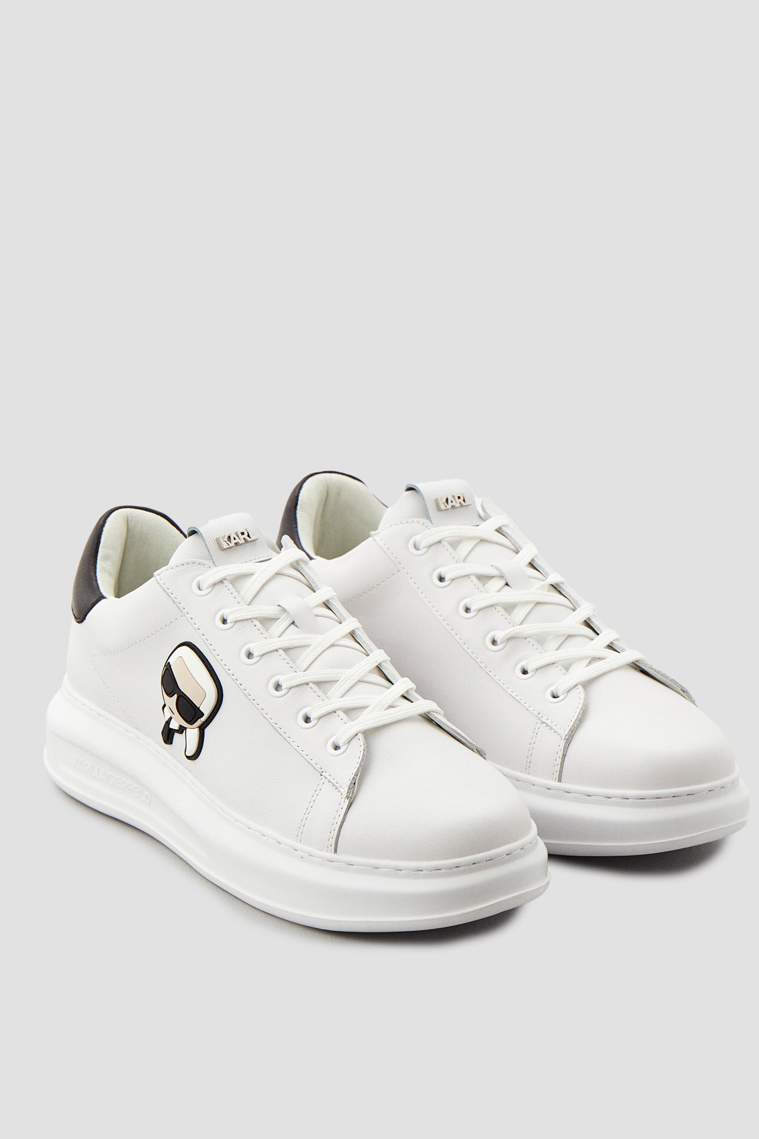 Чоловічі білі шкіряні снікерси Karl Lagerfeld 500470.855090;10