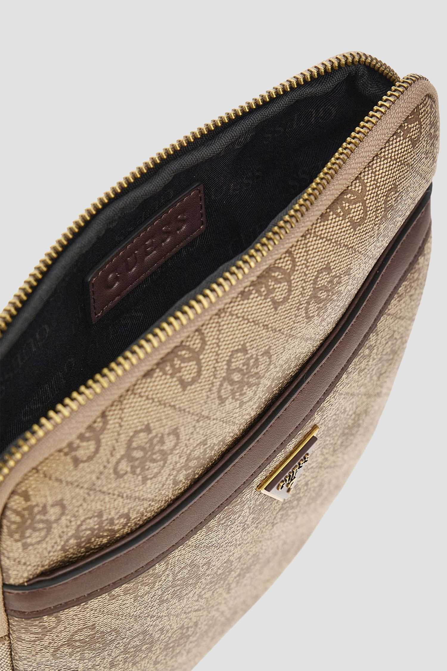 Мужская бежевая сумка с узором Guess HMEVZL.P2223;BBO