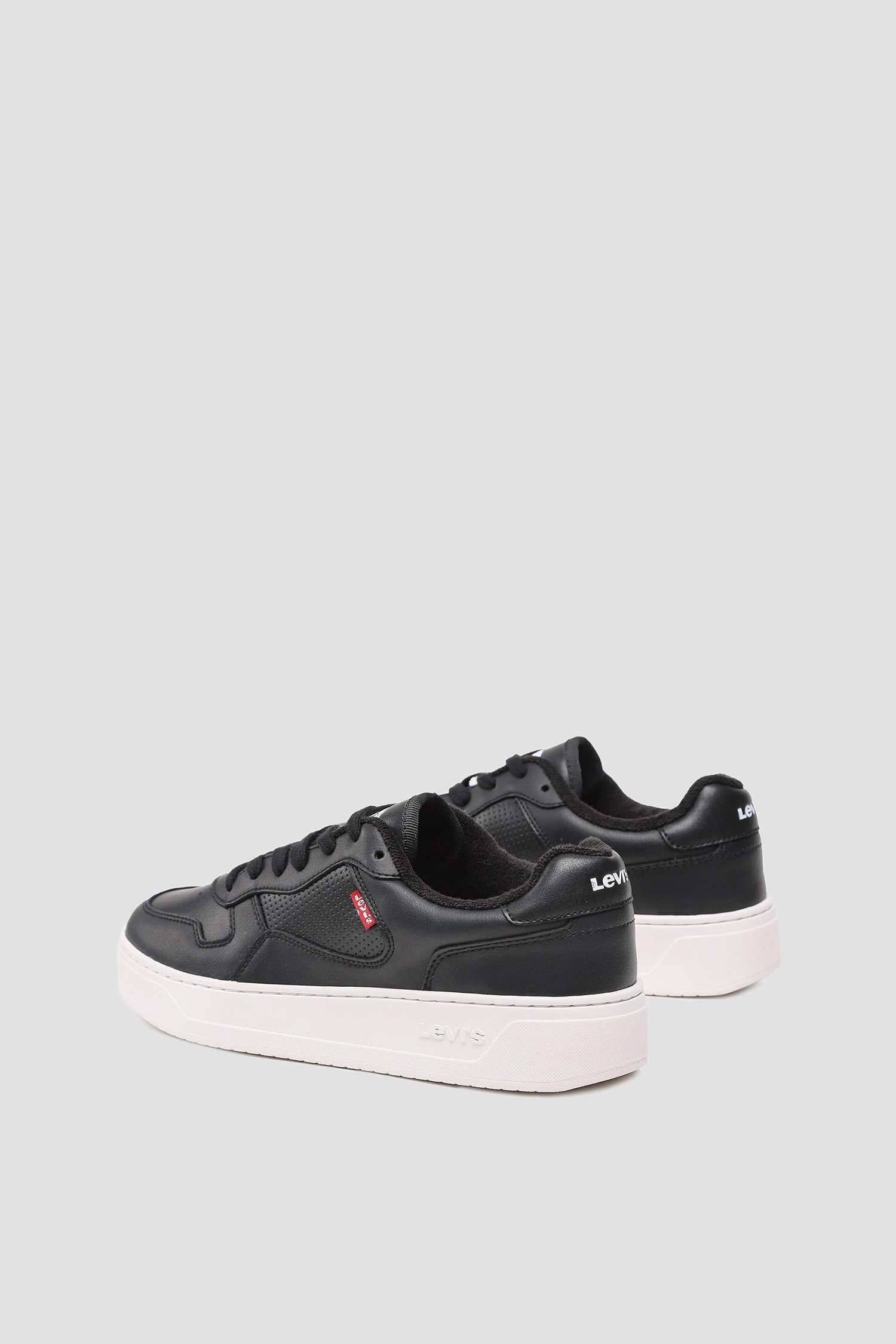 Женские черные кожаные кроссовки Levi’s® 235201;713.59