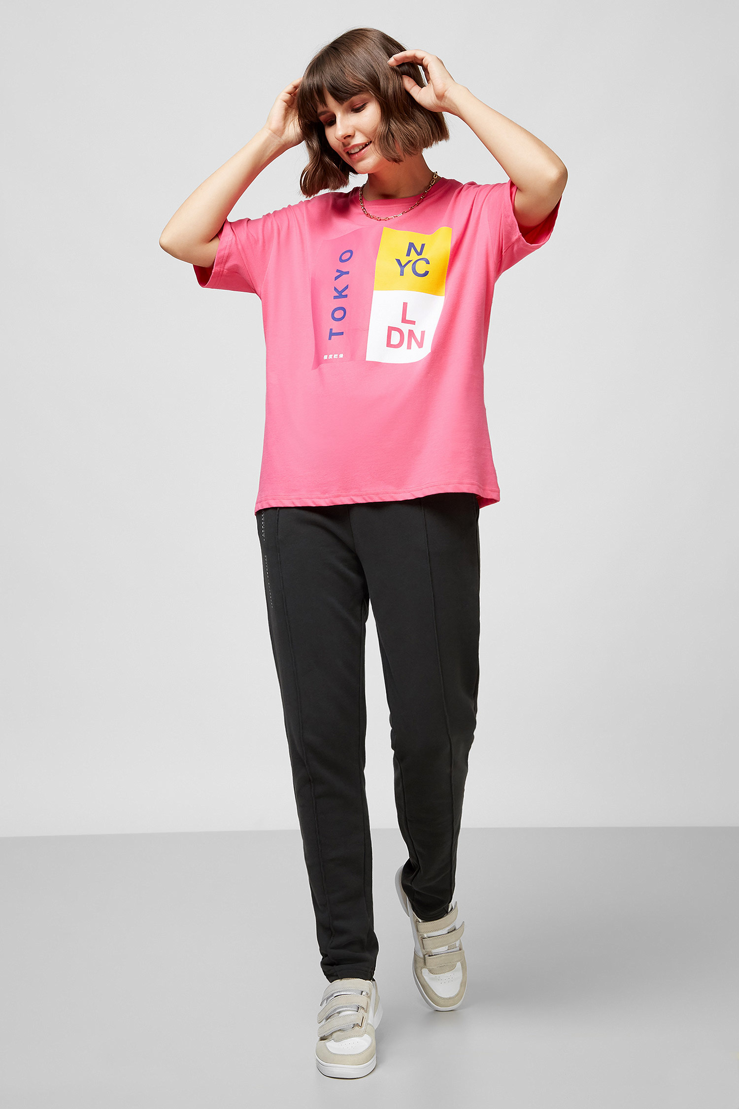Женская розовая футболка SuperDry W1010142A;L6B