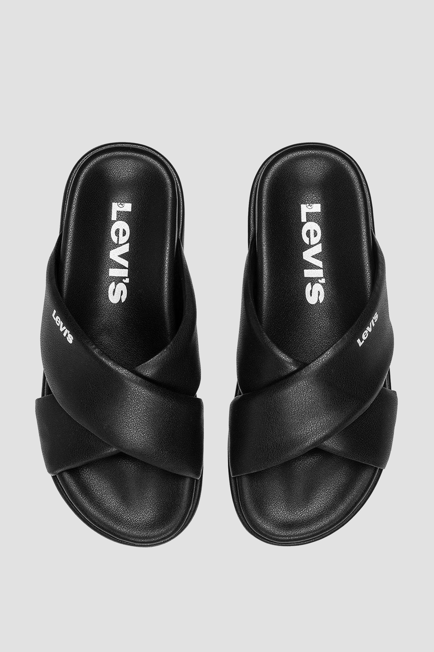 Женские черные слайдеры Levi’s® 235206;794.559