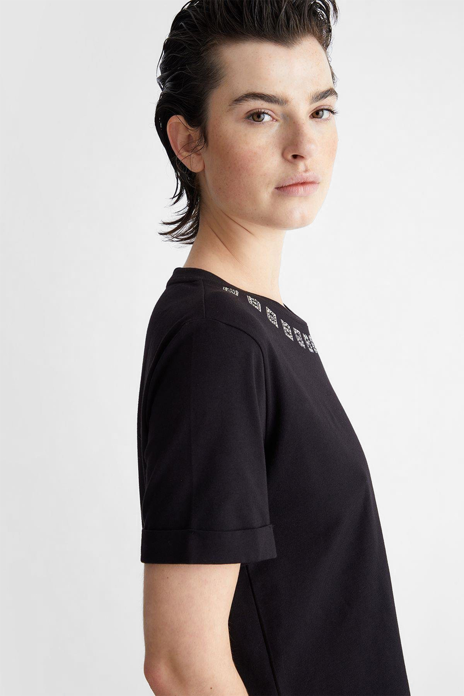 Жіноча чорна футболка Liu Jo TA4135.JS003;R9932