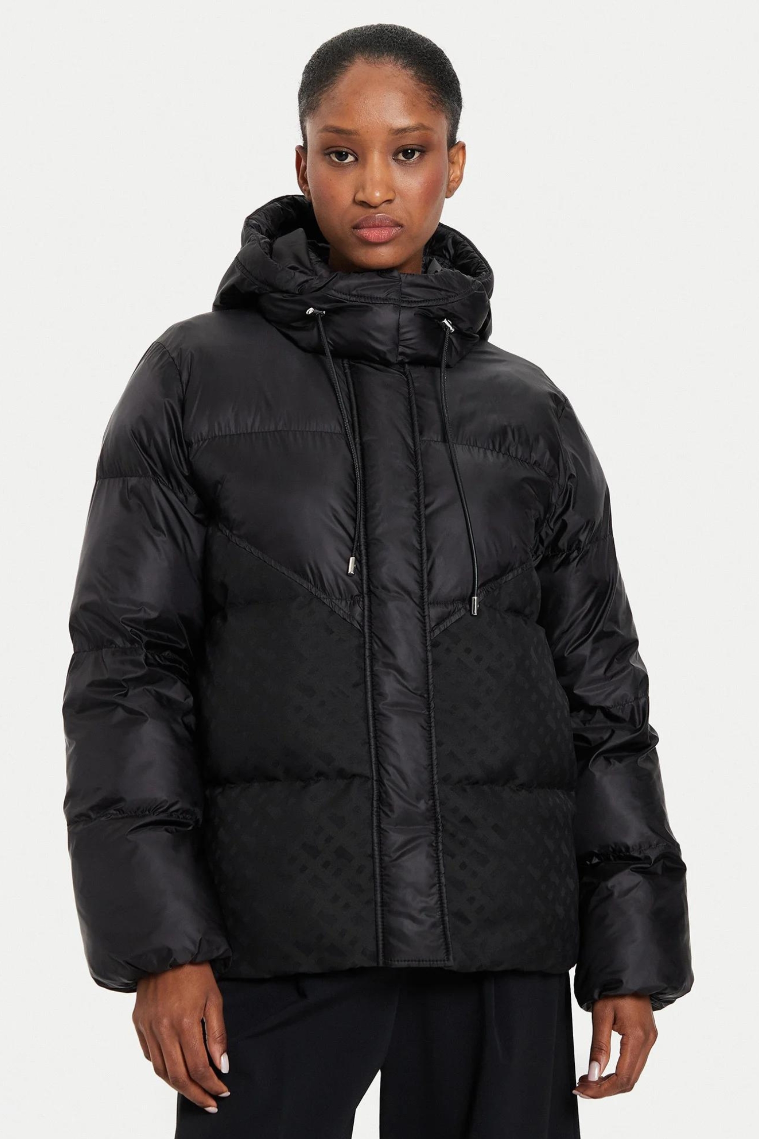 Женская черная куртка BOSS 50518483;001
