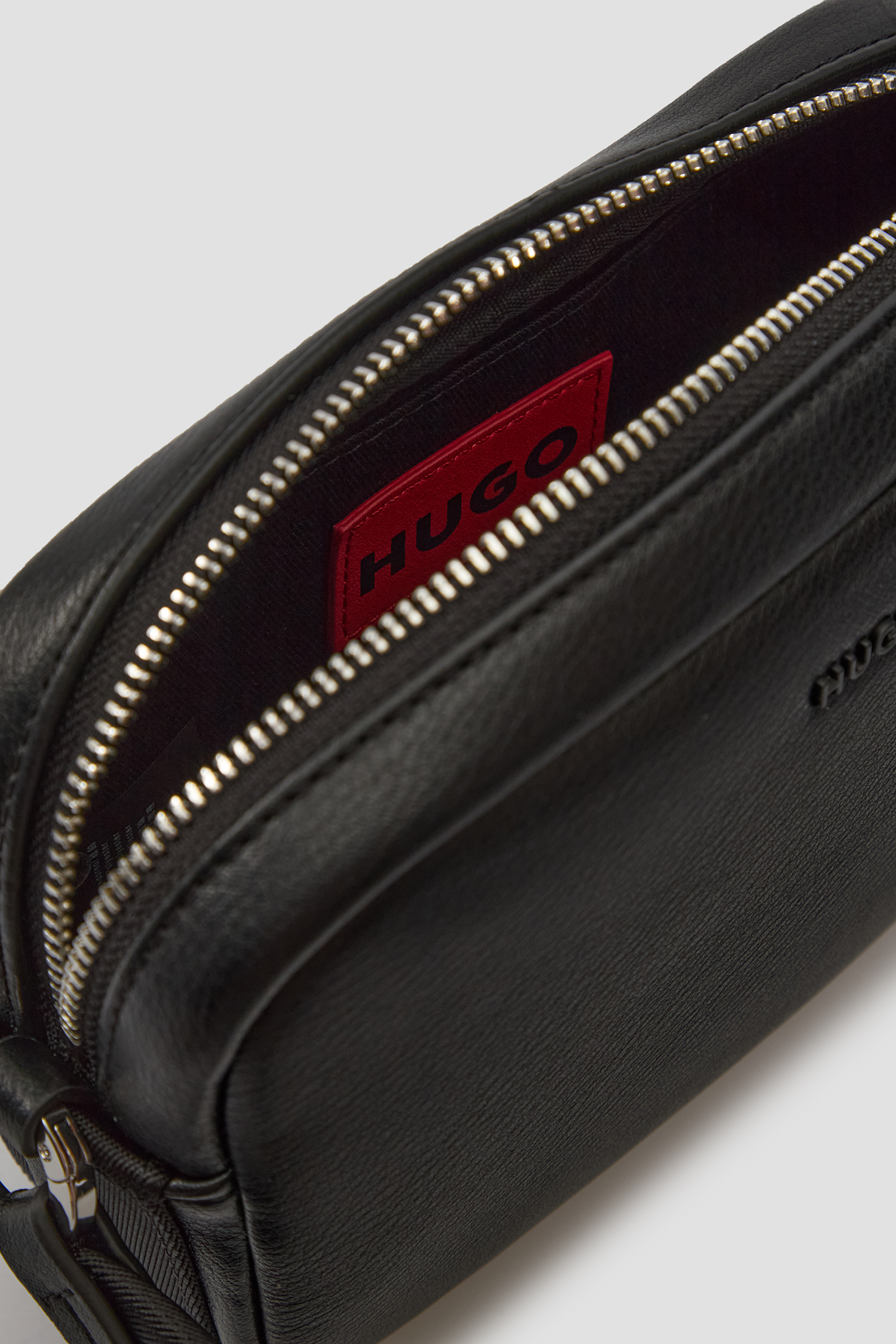 Женская черная сумка HUGO 50547050;001