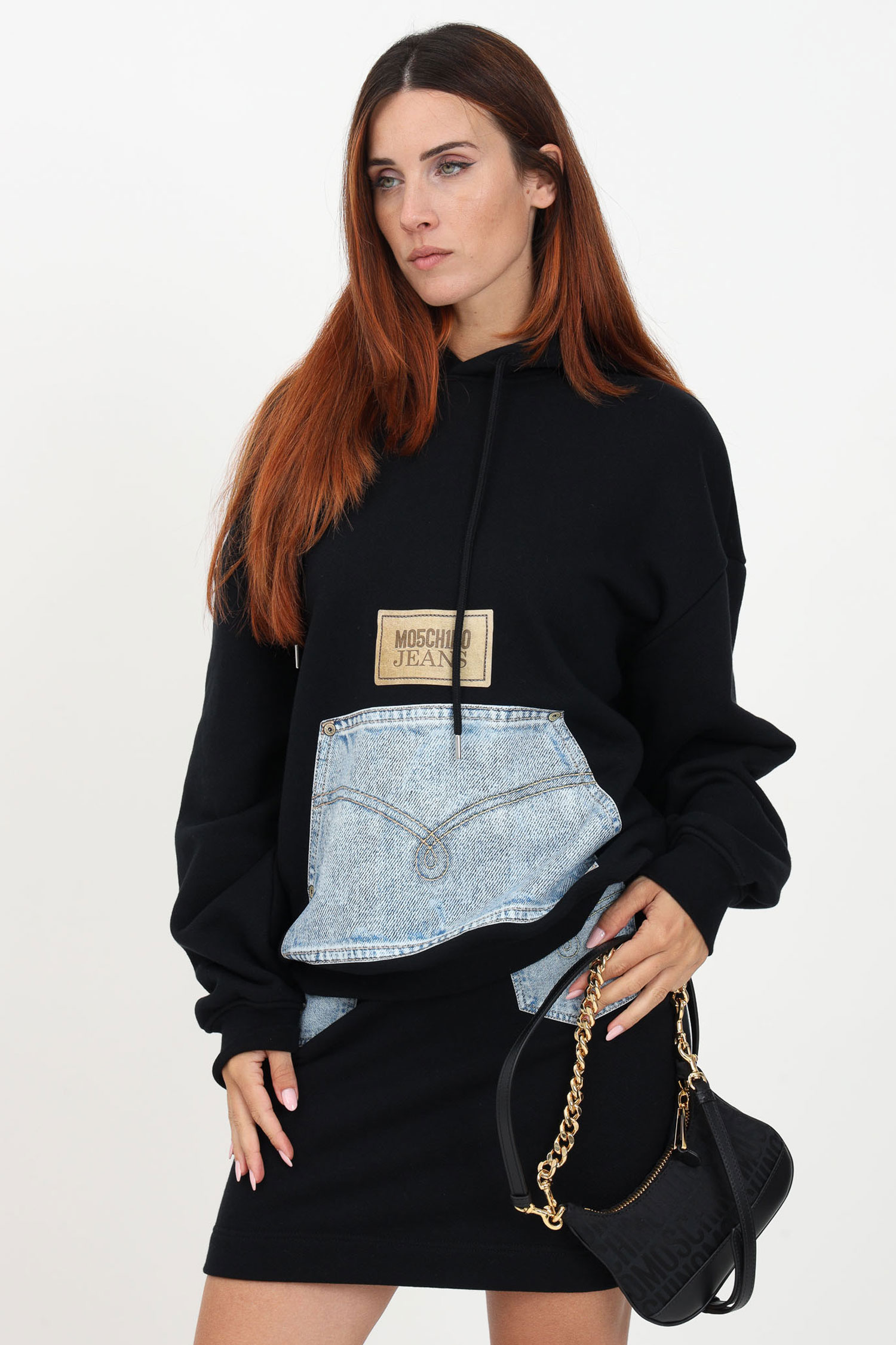 Женское черное худи Moschino A1722.8756;6555