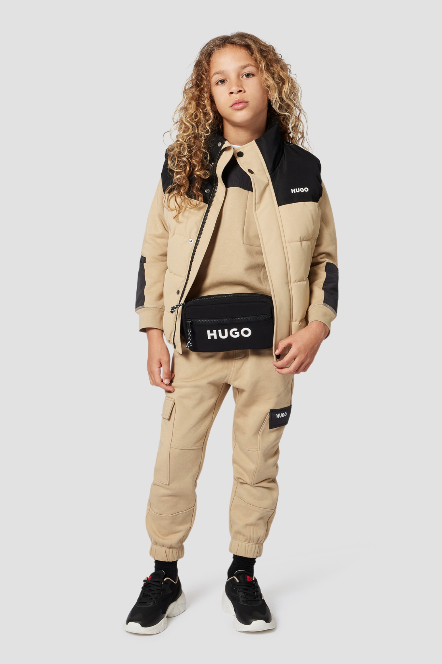Детские бежевые спортивные брюки HUGO kids G00477;249