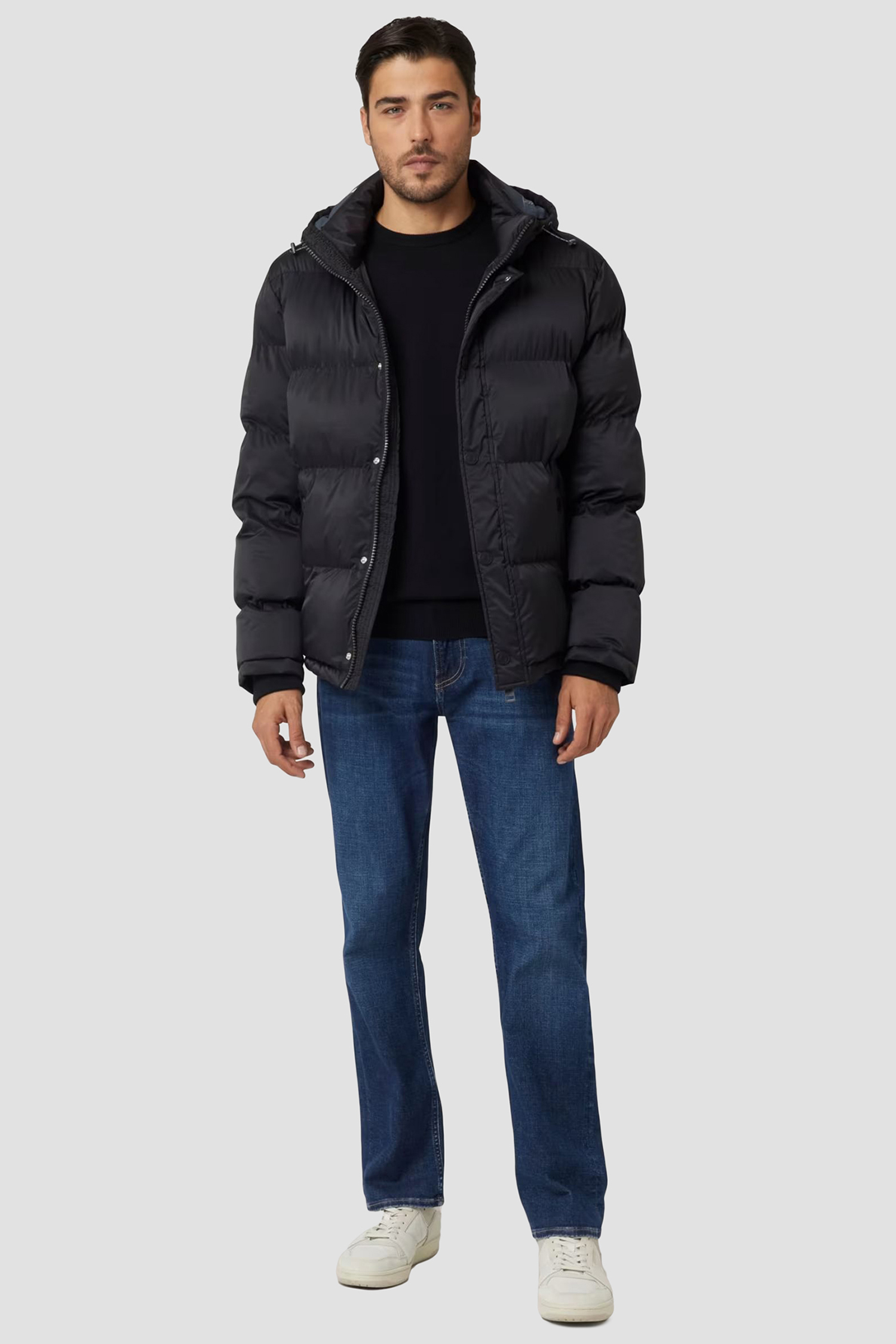 Чоловіча чорна куртка Guess M4BL21.WGJ42;JBLK