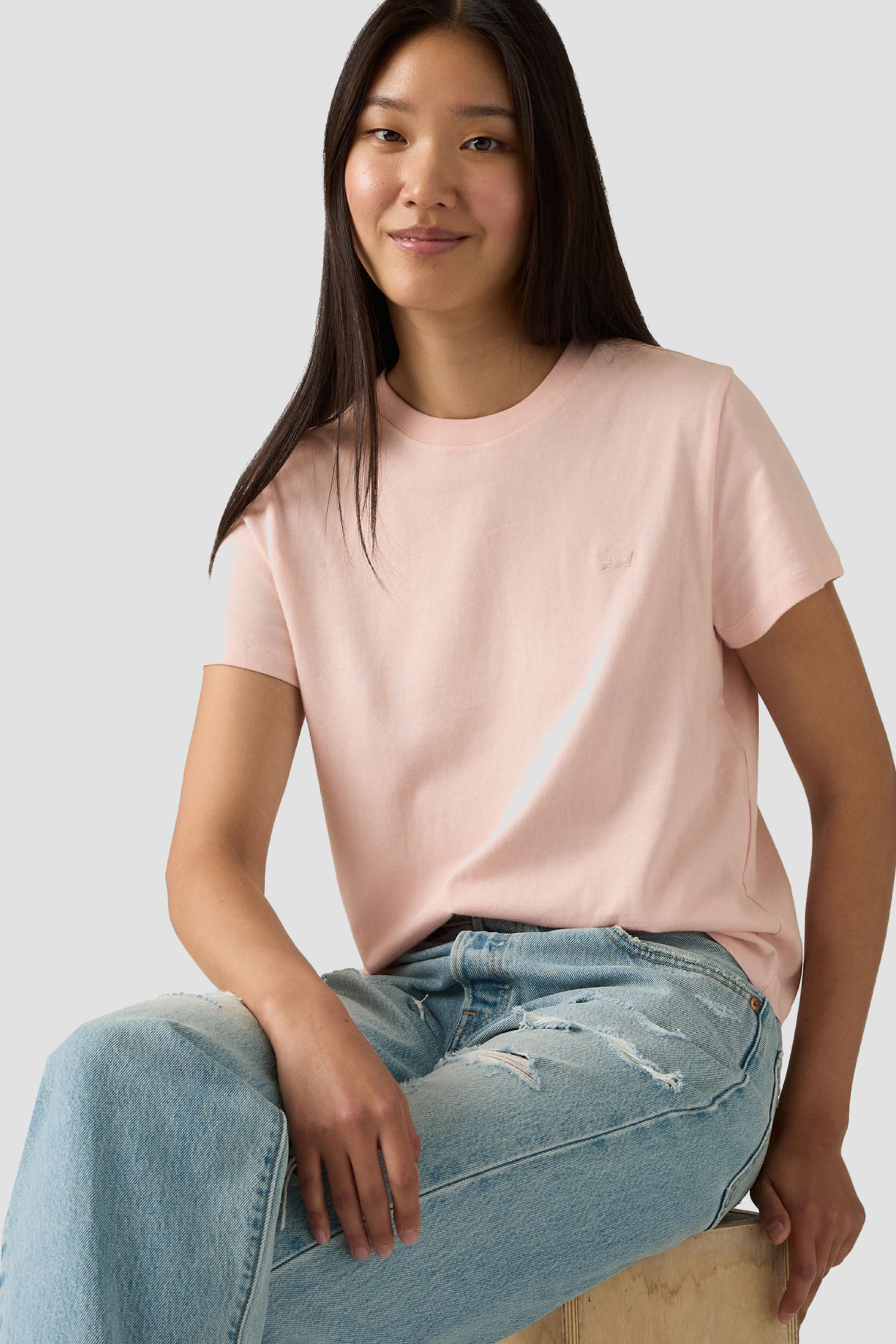 Женская пудровая футболка Levi’s® 005J2;0018