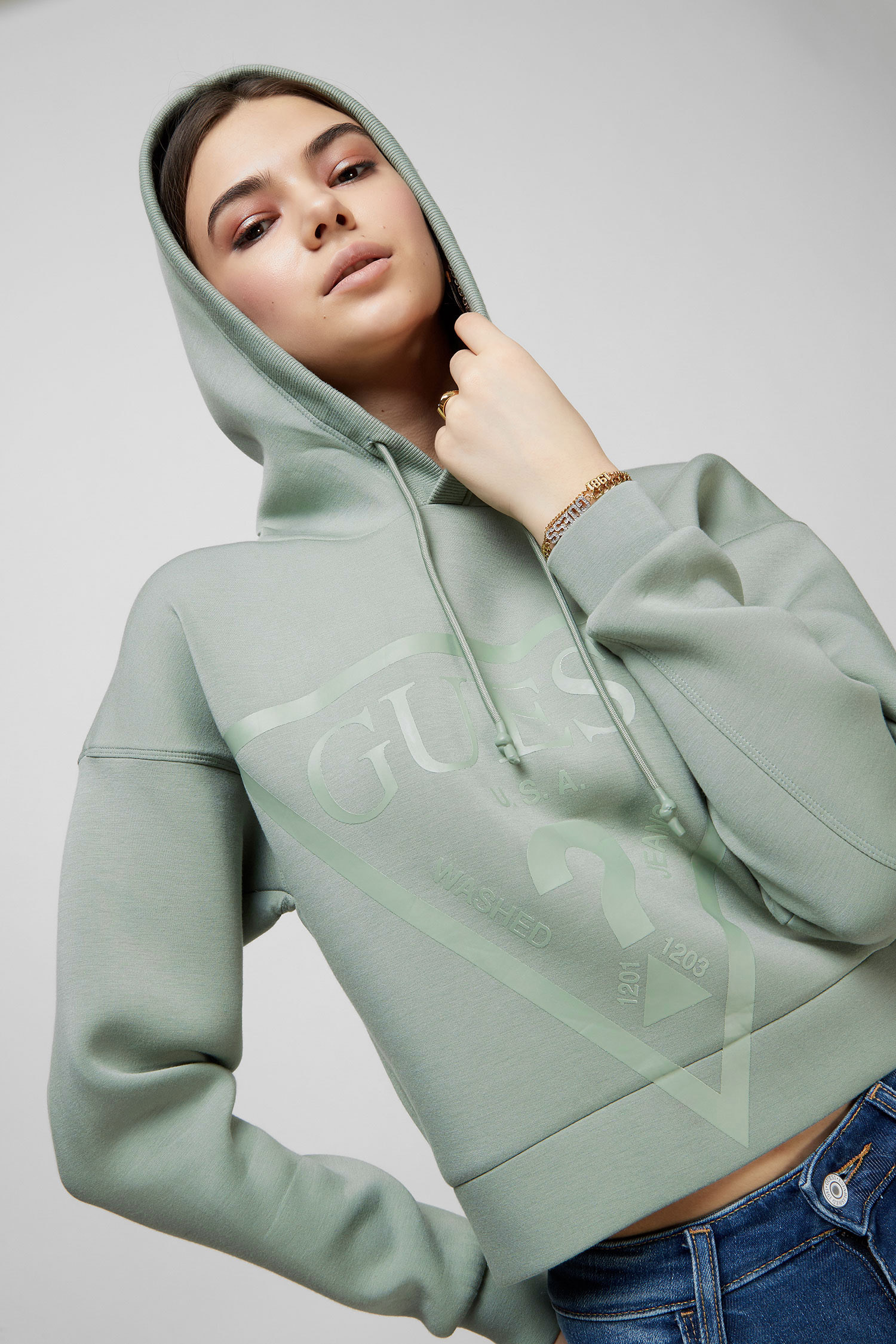Зеленое худи для девушек Guess V2RQ10.KAMN2;G8FD — Ultrashop