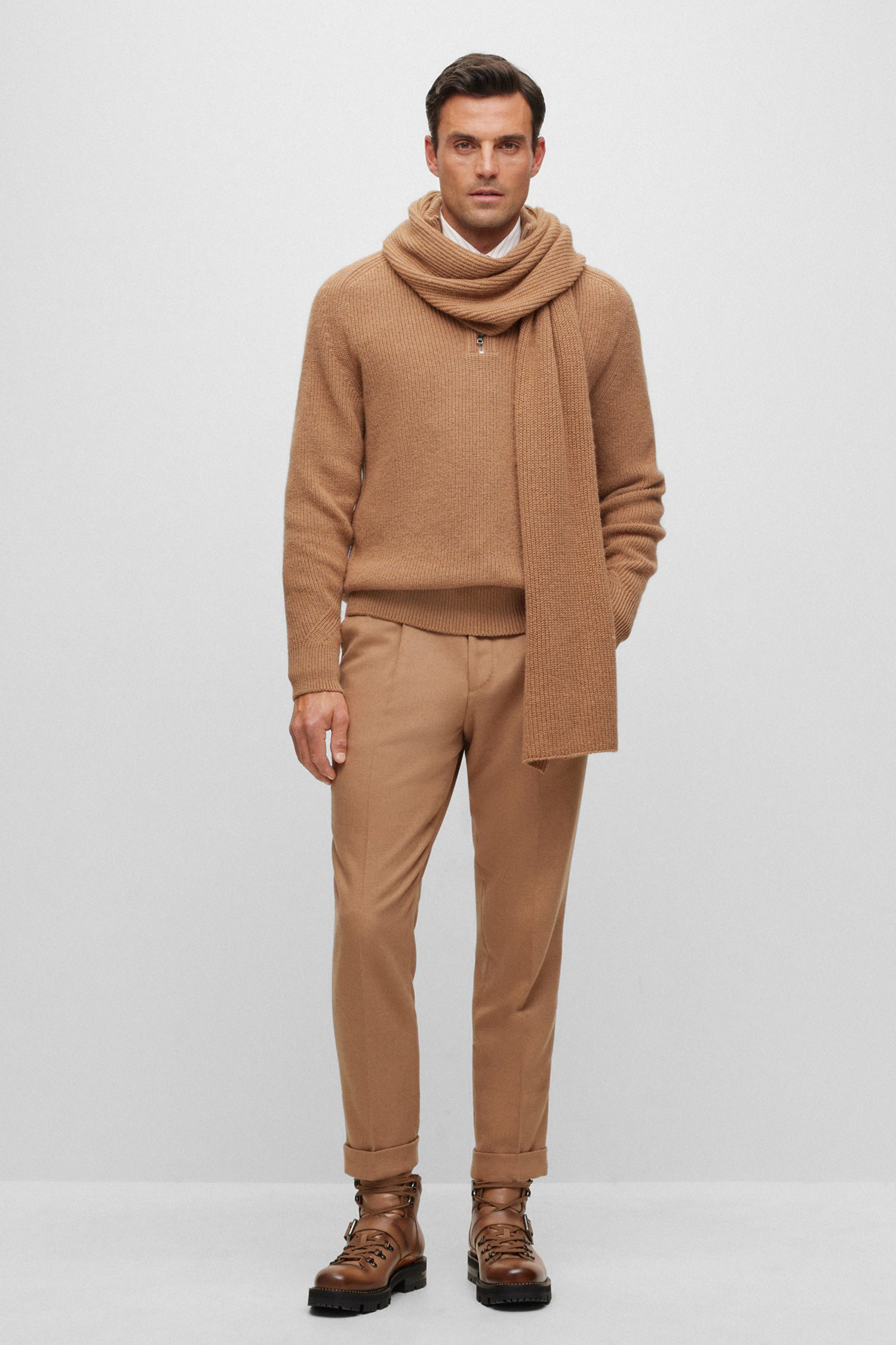 Чоловічий бежевий вовняний джемпер BOSS 50500691;260