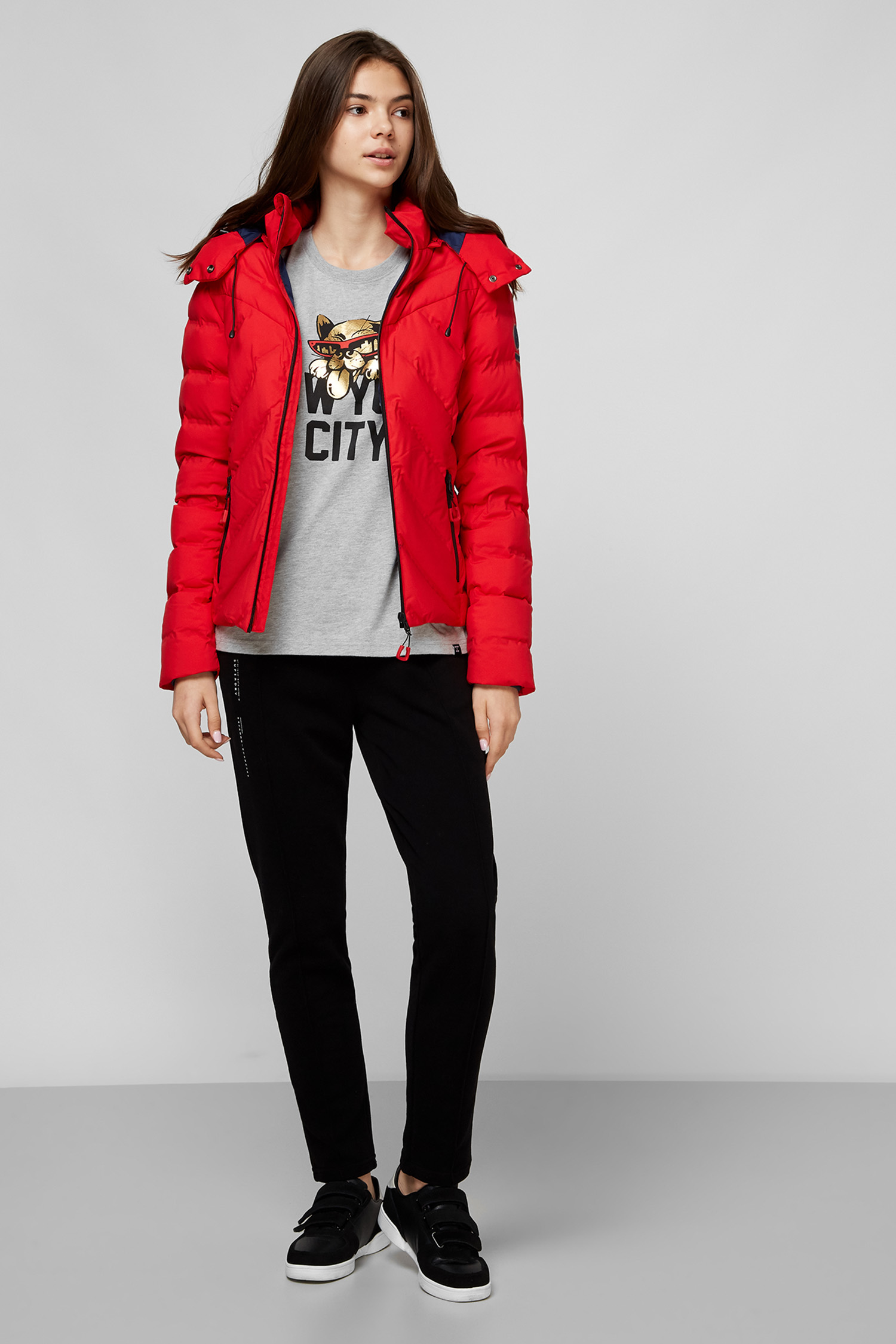 Красная куртка для девушек SuperDry W5000075A;93J