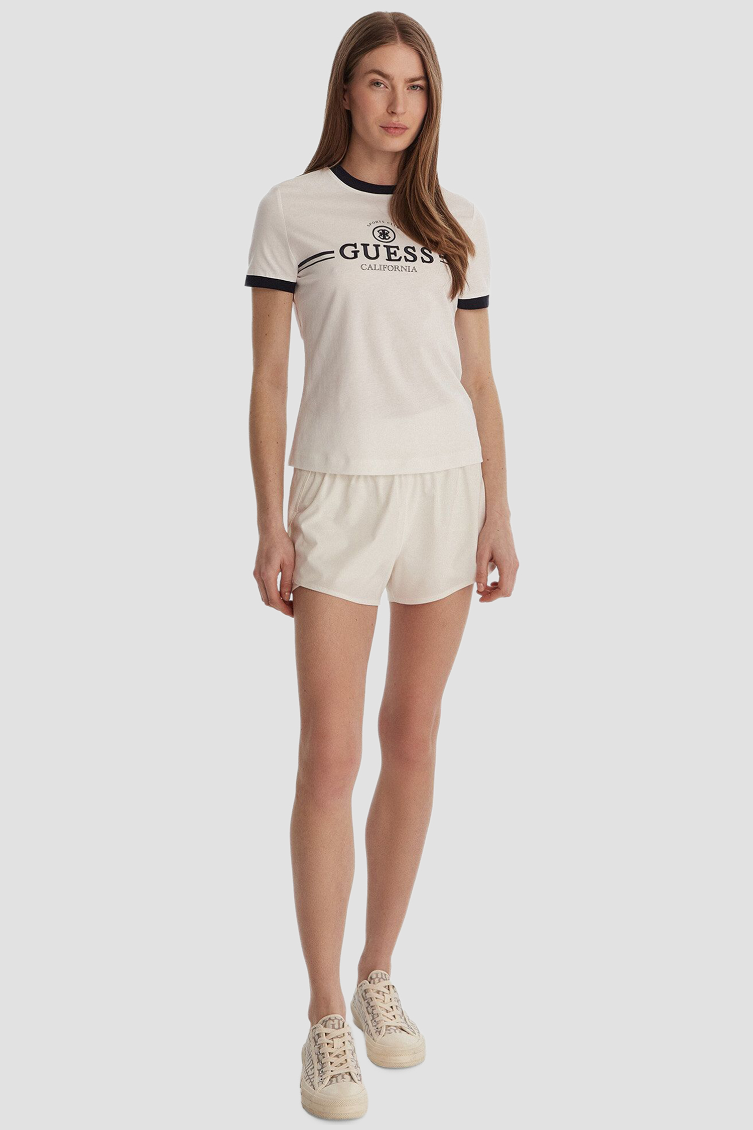 Жіноча біла футболка Guess V6GI08.K2975;G011