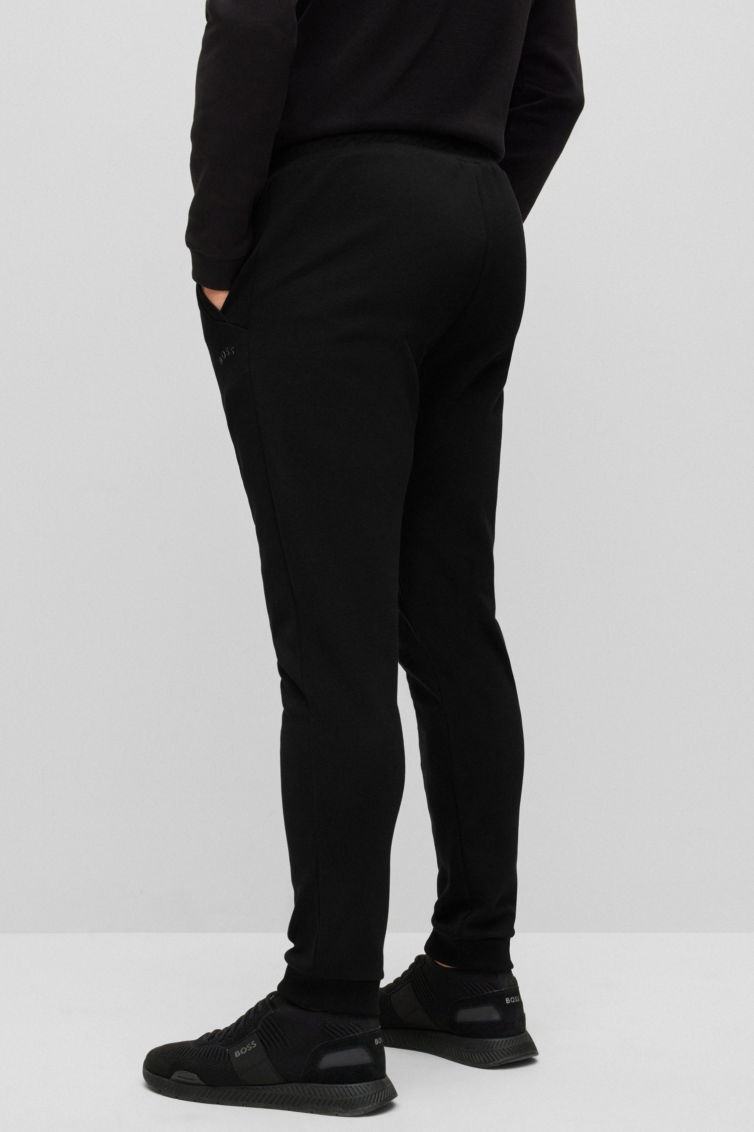 Чоловічі чорні спортивні штани BOSS 50469098;001