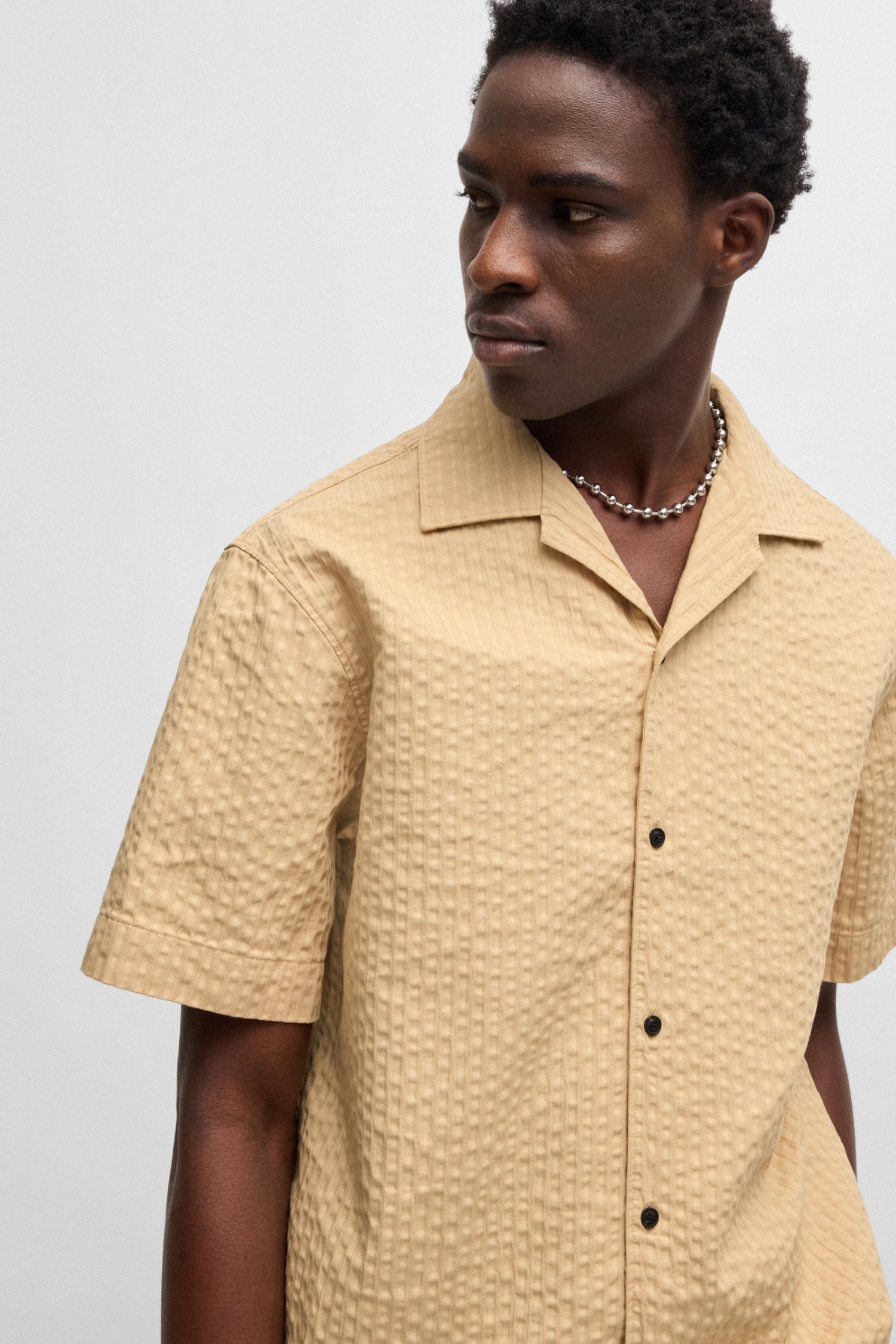 Мужская бежевая рубашка HUGO 50540137;285